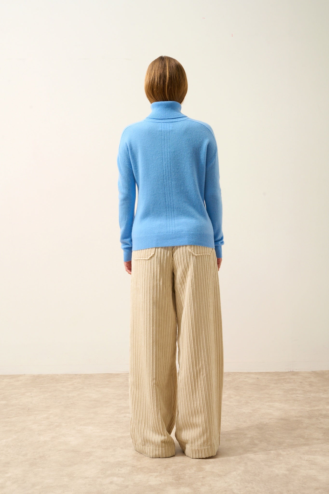 ORIANNE pull col roulé baby blue