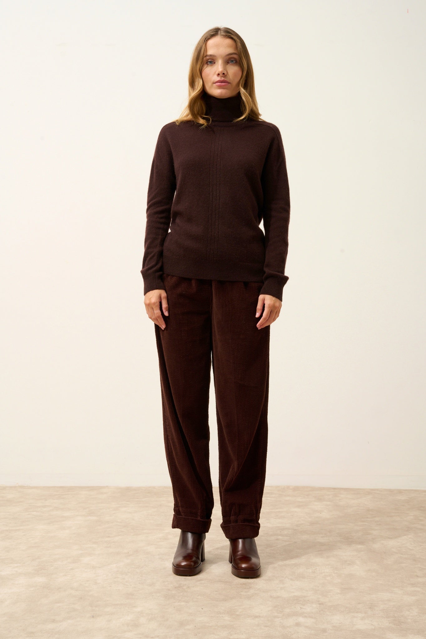 ORIANNE pull col roulé choco