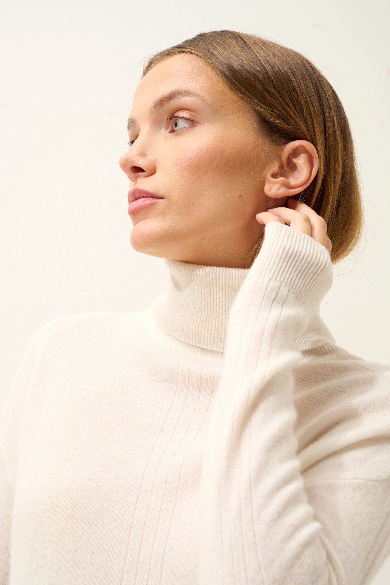 orianne pull col roulé ivoire 100% cachemire