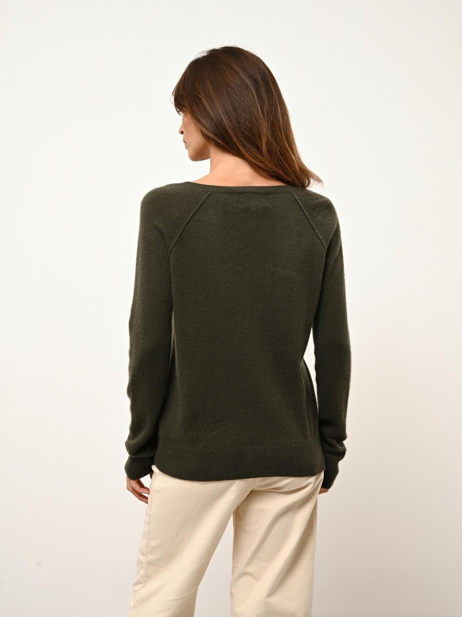 PHOEBE pull col v kaki