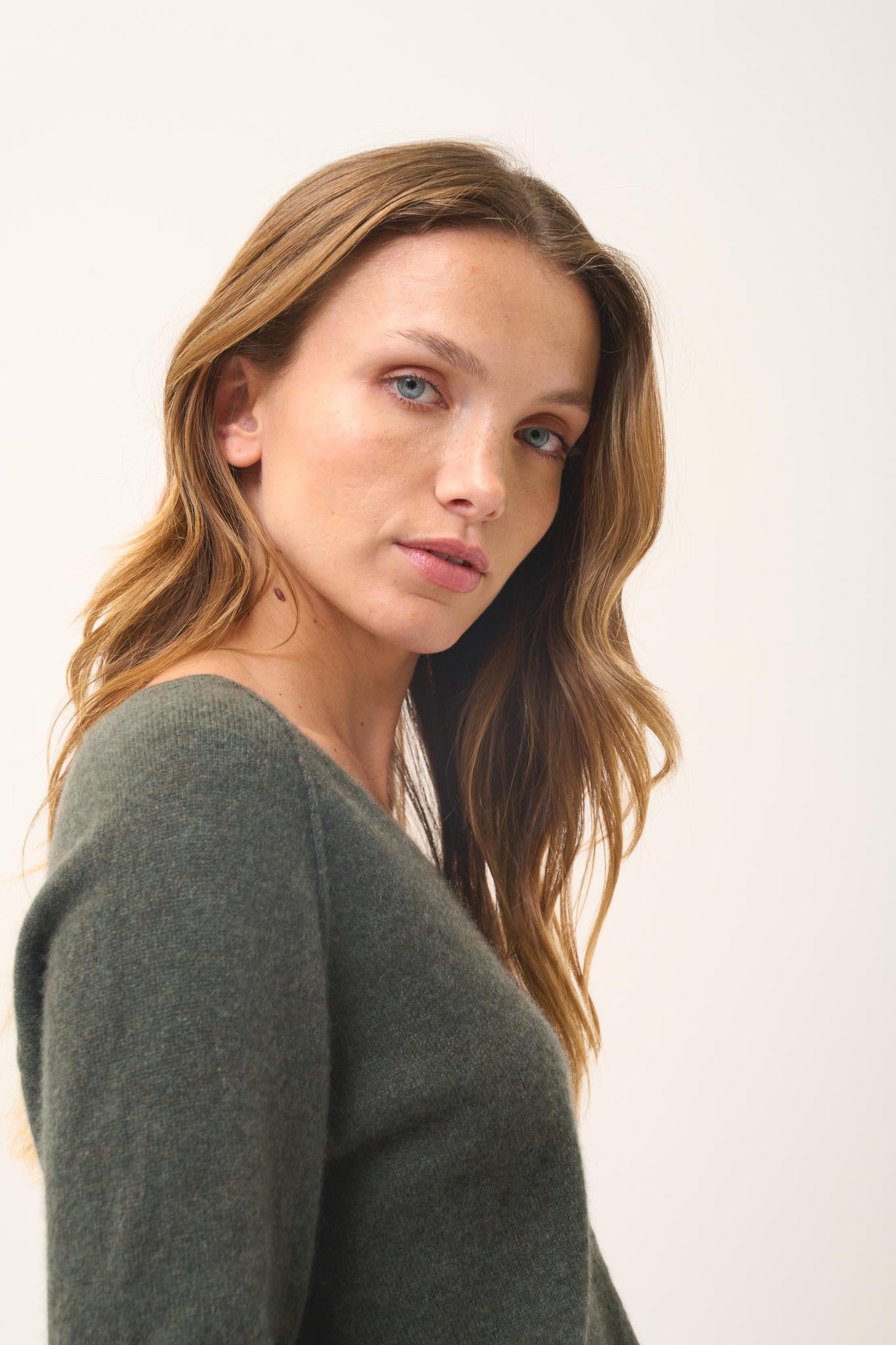 PHOEBE khaki mottled v-neck sweater