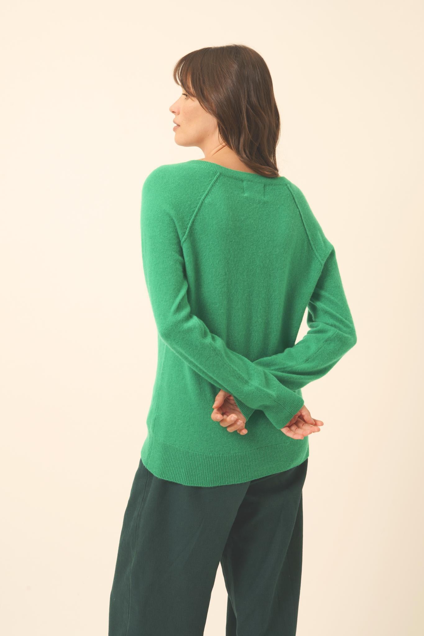 PHOEBE v-neck sweater mint