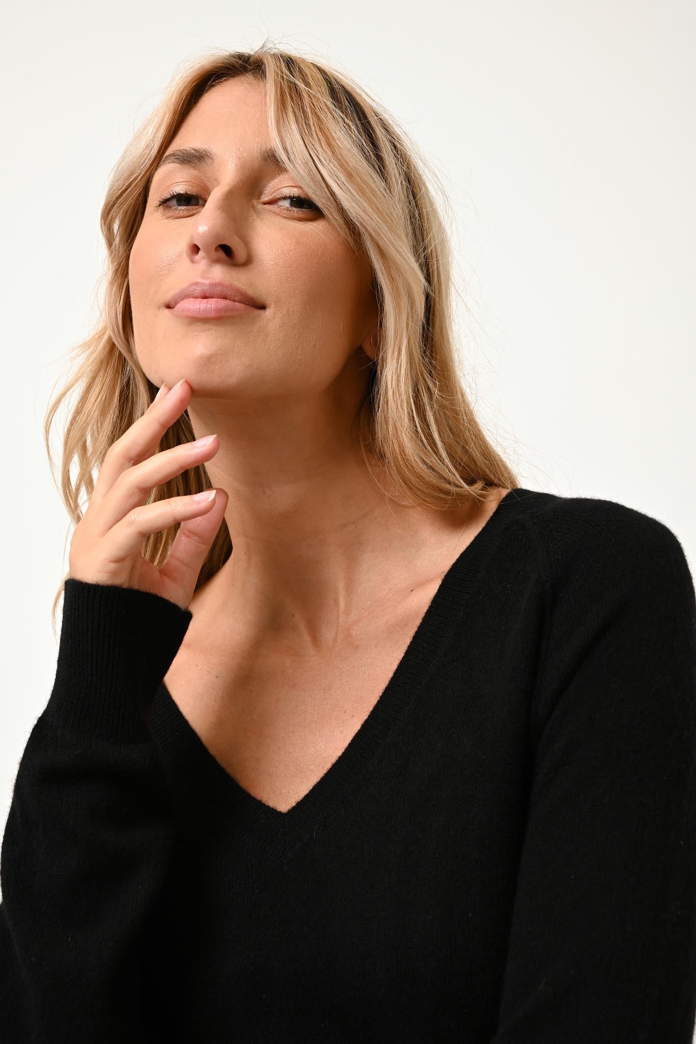 PHOEBE pull col v noir