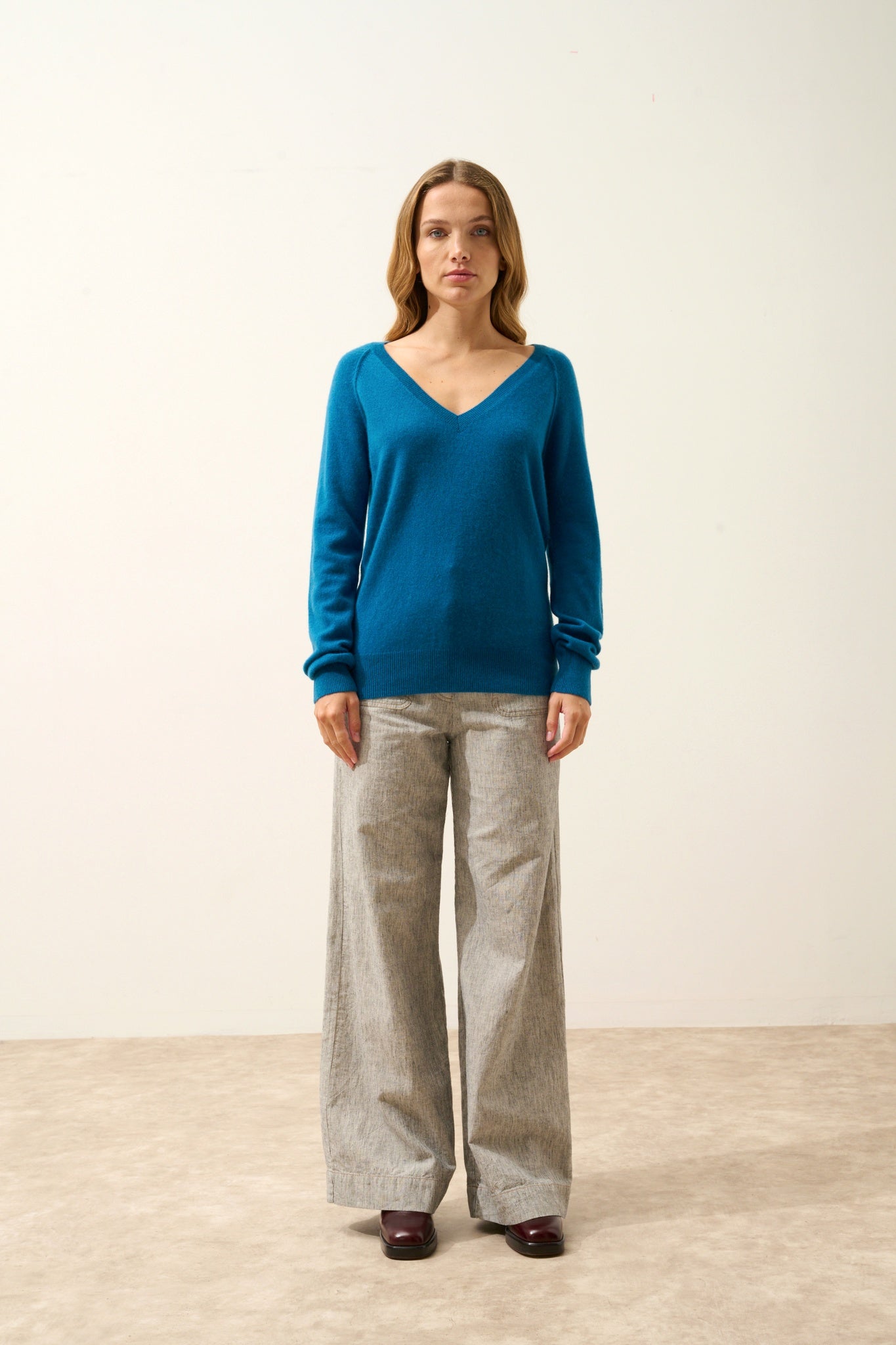 PHOEBE pull col v paon