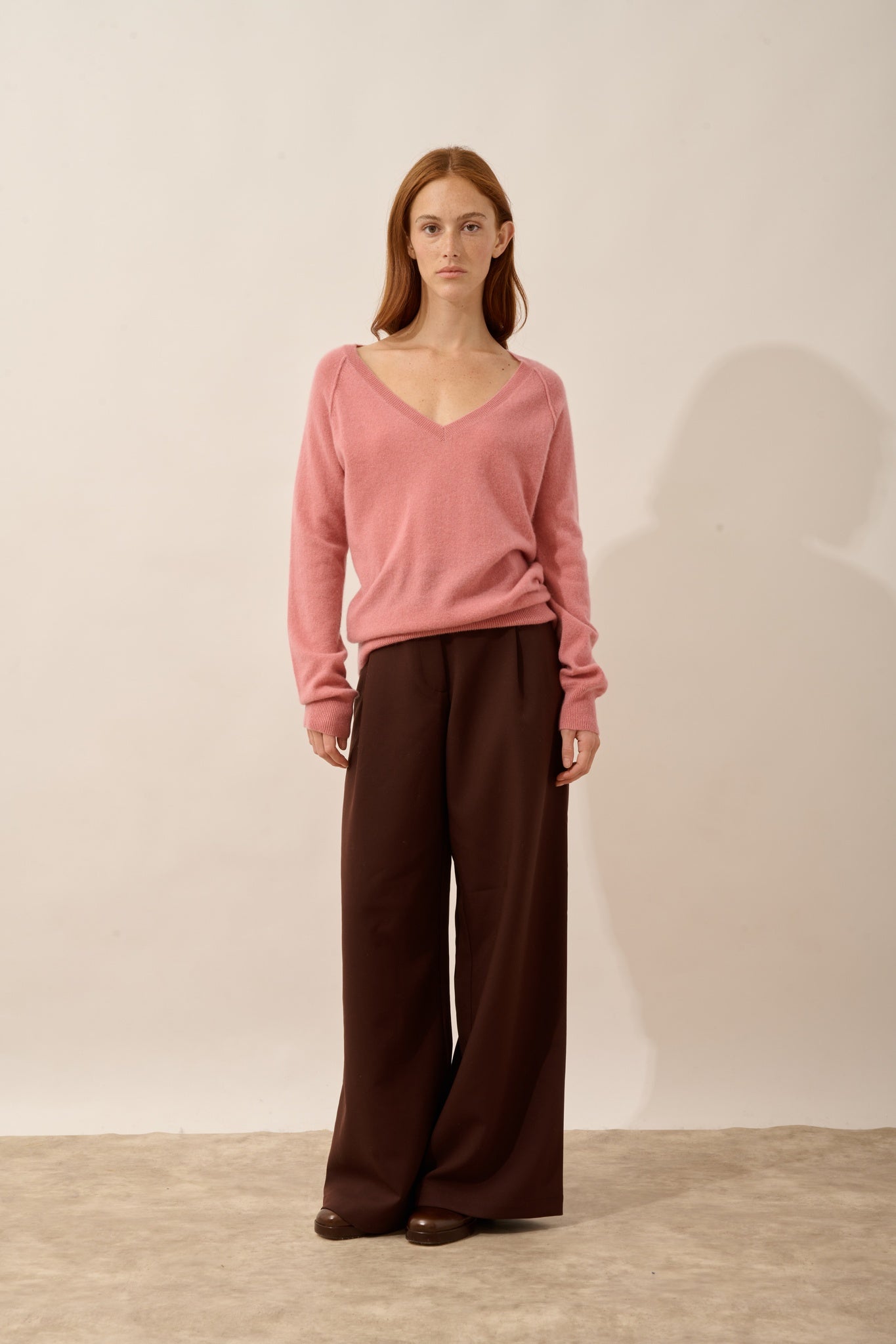 PHOEBE petal V-neck sweater