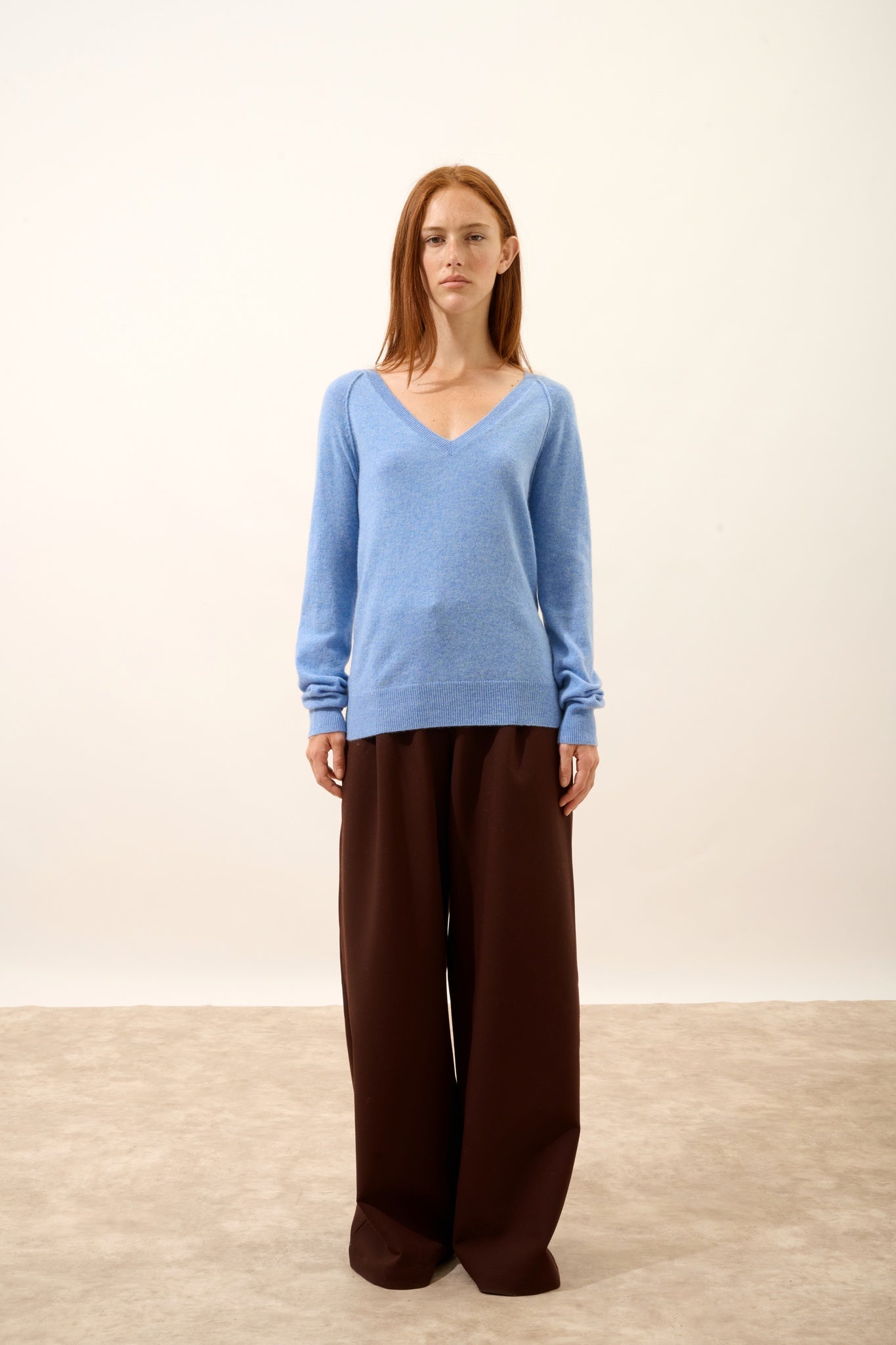 PHOEBE v-neck sweater sky