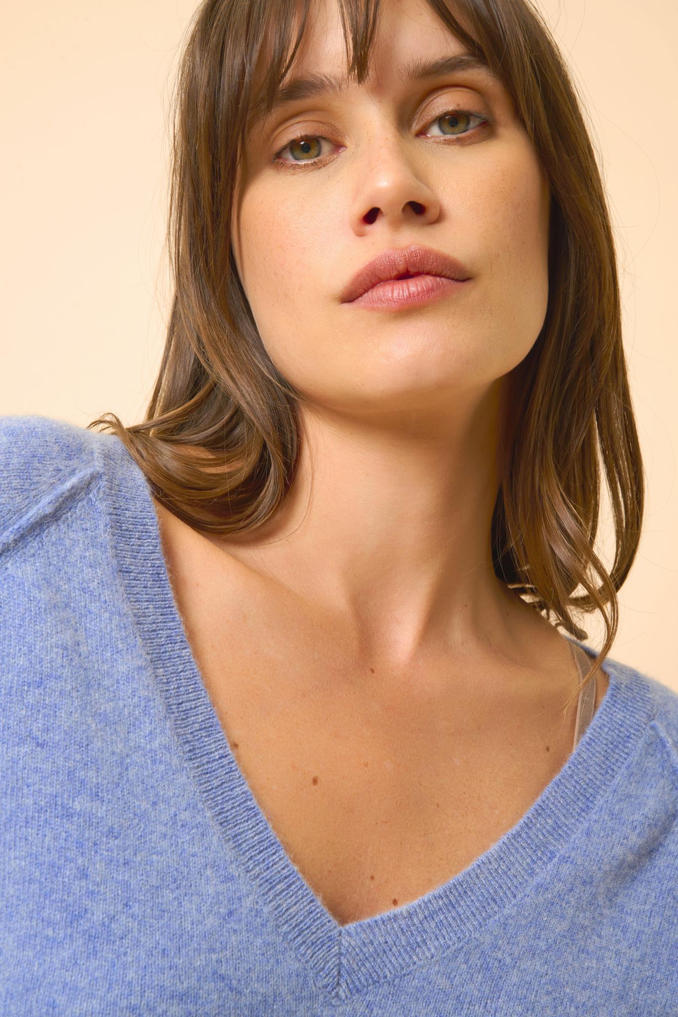 PHOEBE v-neck sweater sky mottled