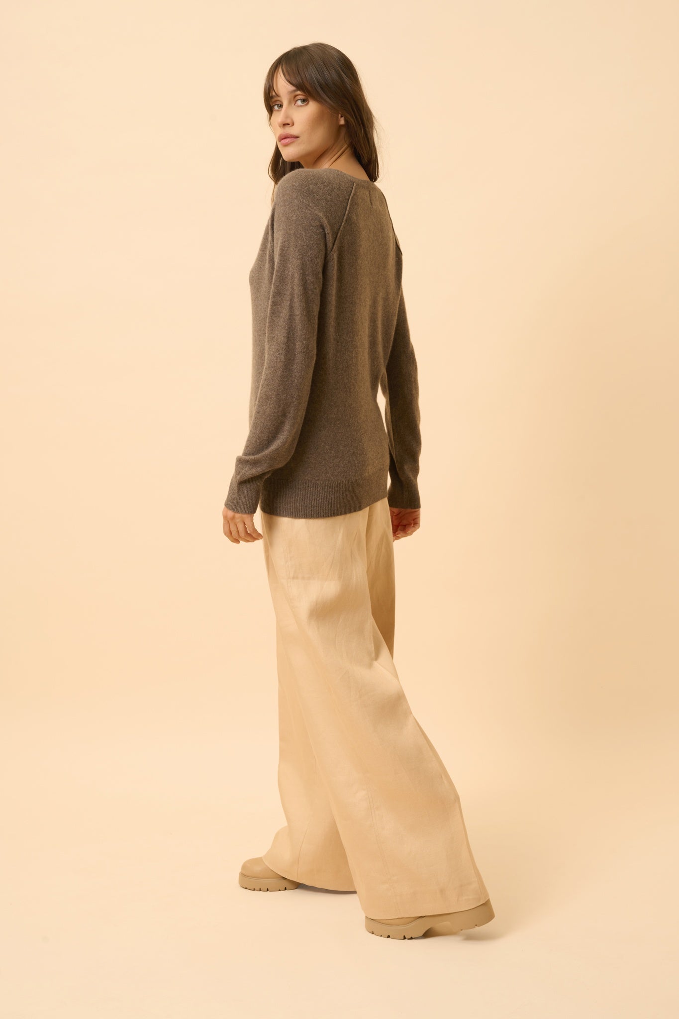 PHOEBE pull col v taupe chiné