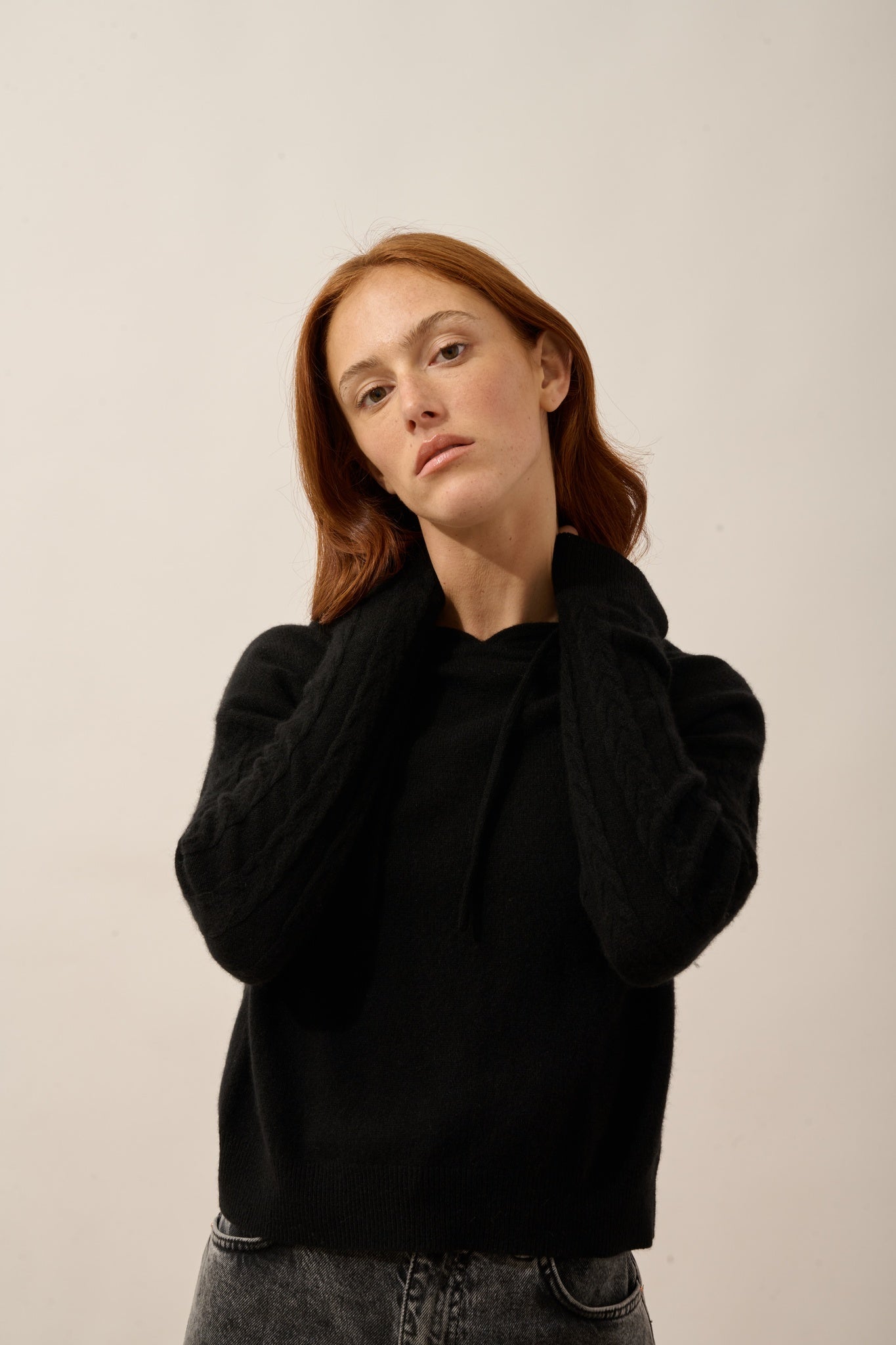 POLARA pull capuche noir