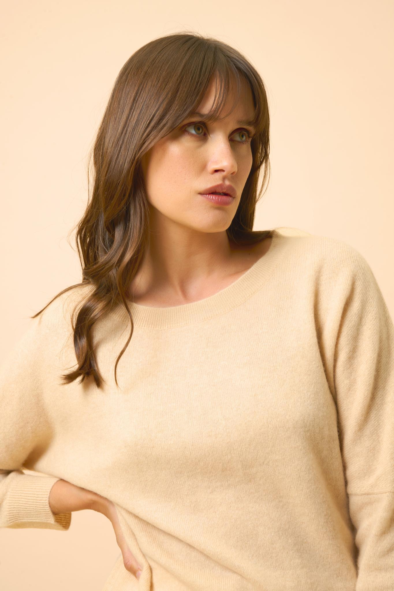 REBECCA round-neck sweater sand