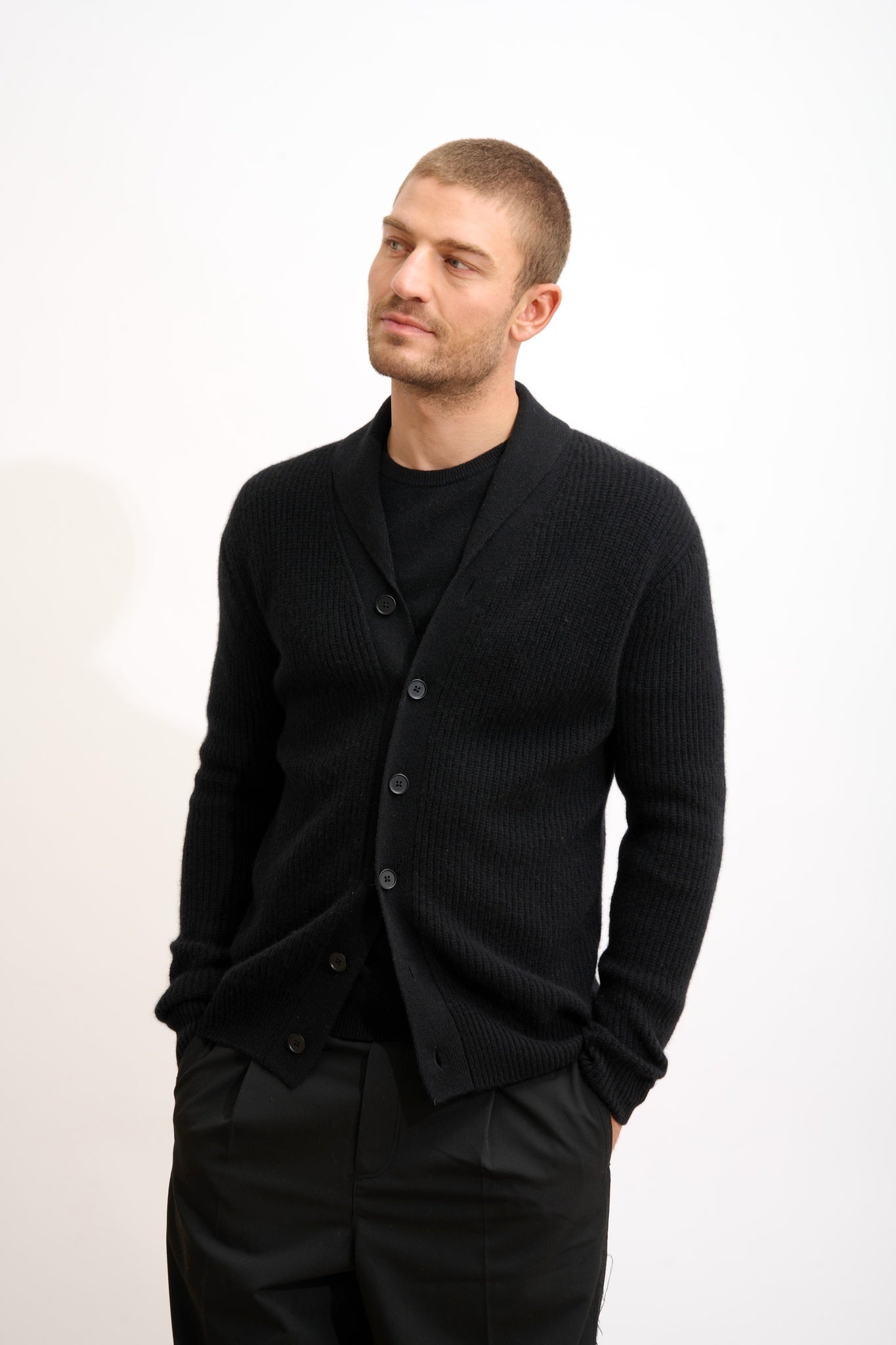 SANJI veste boutonnée col châle 4 fils noir