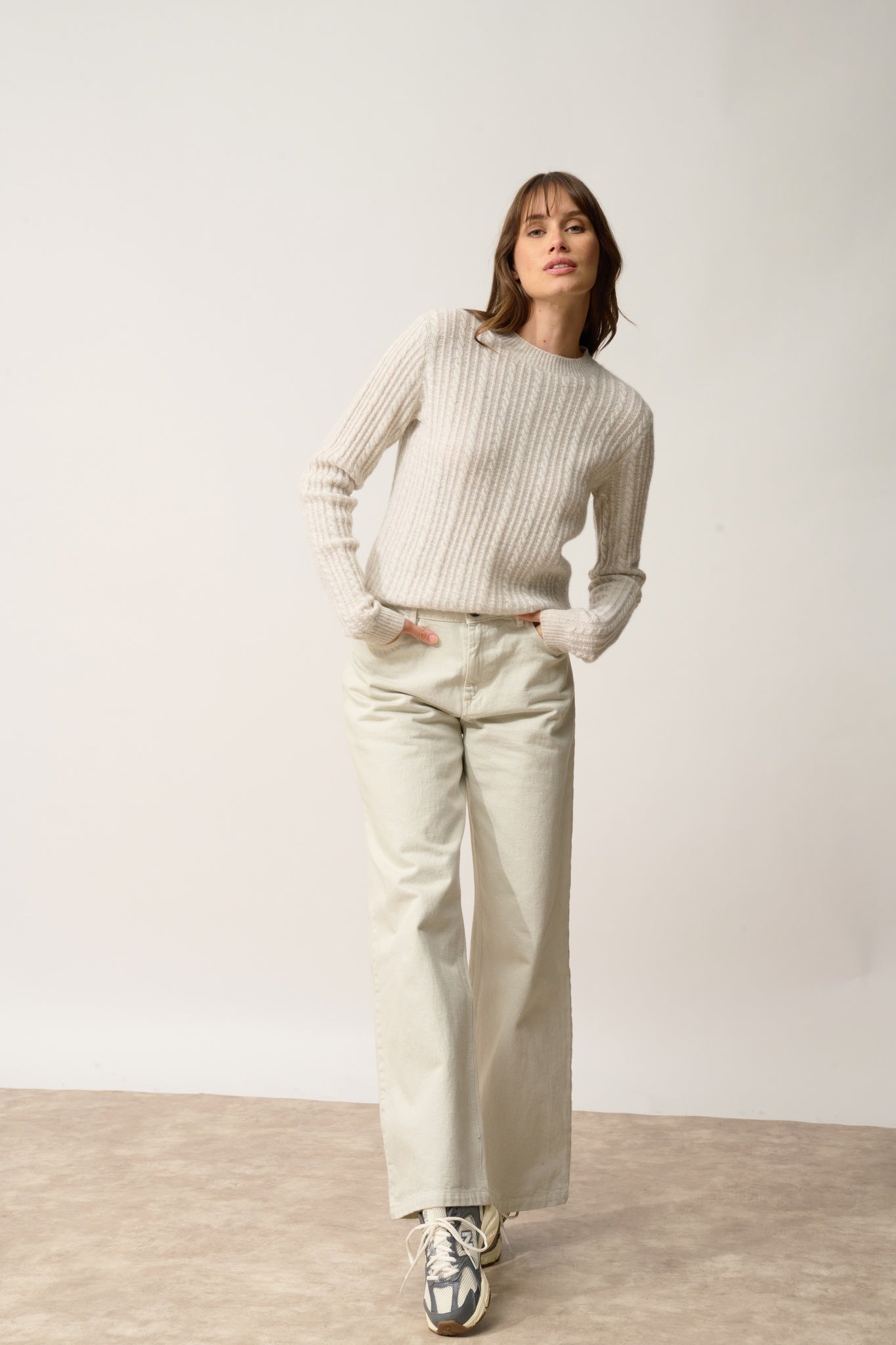 SARAH pearl gray marled crew neck sweater