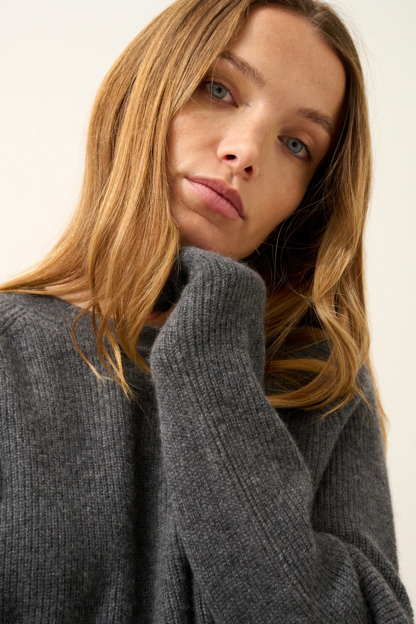 SOLAYA pull col rond anthracite chiné