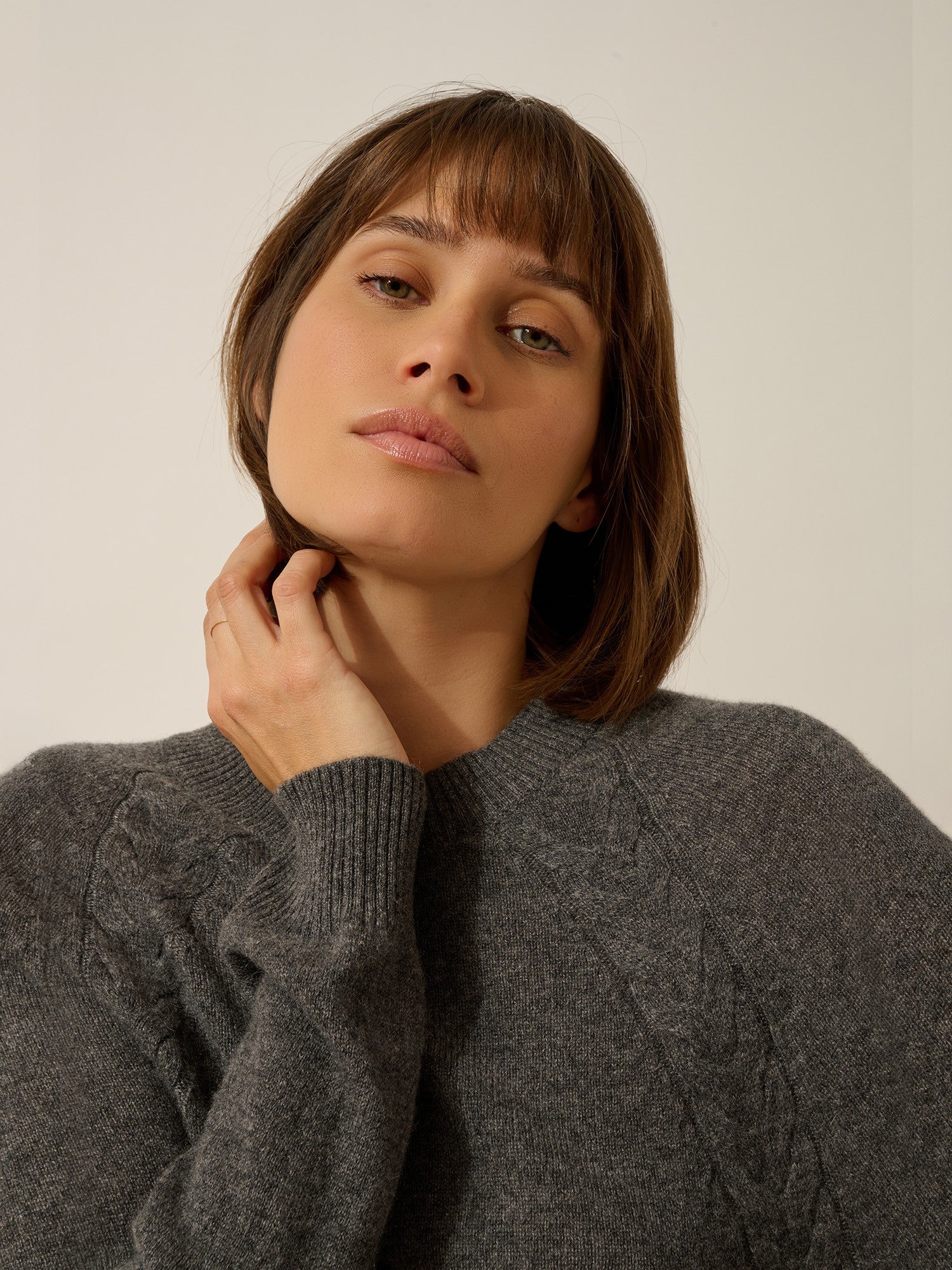 Sylvie short dress with round neck in heathered anthracite