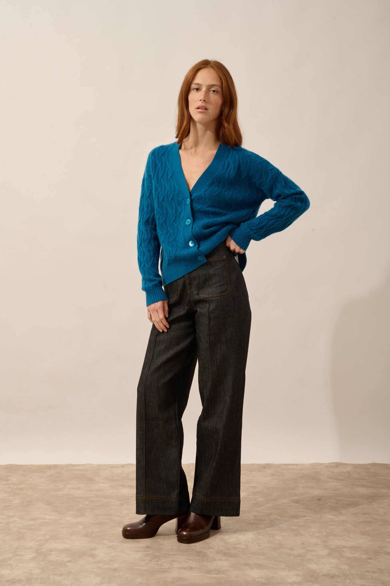 SYSTA cardigan col v 4 fils paon