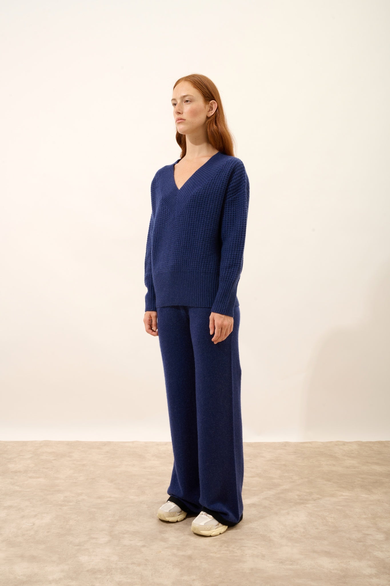 TACNA midnight blue V-neck sweater