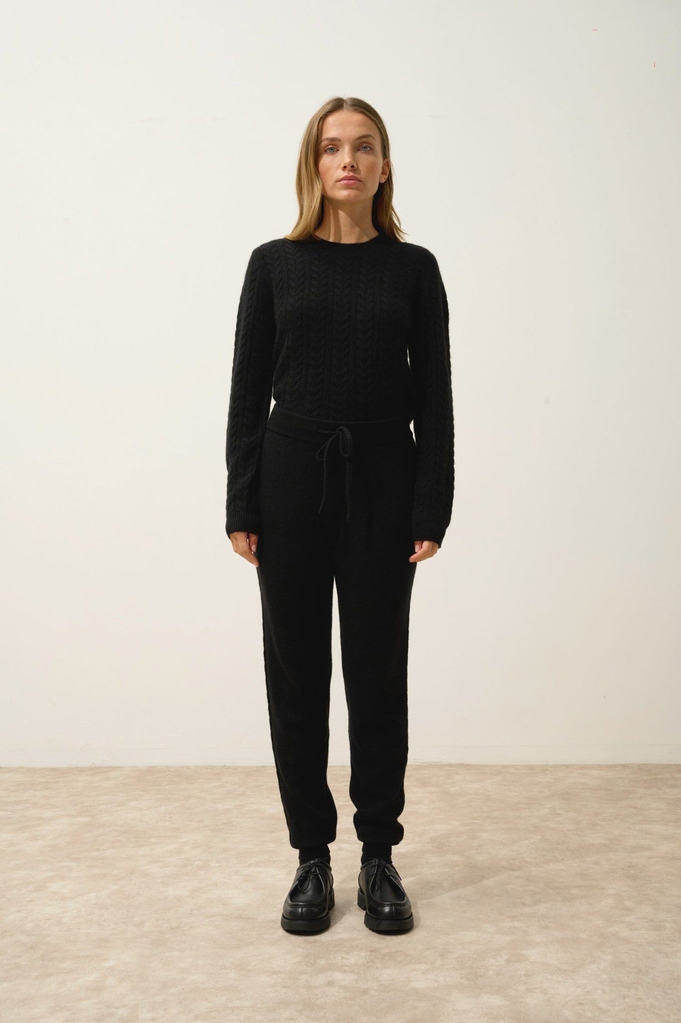 talia jogging noir 100% cachemire