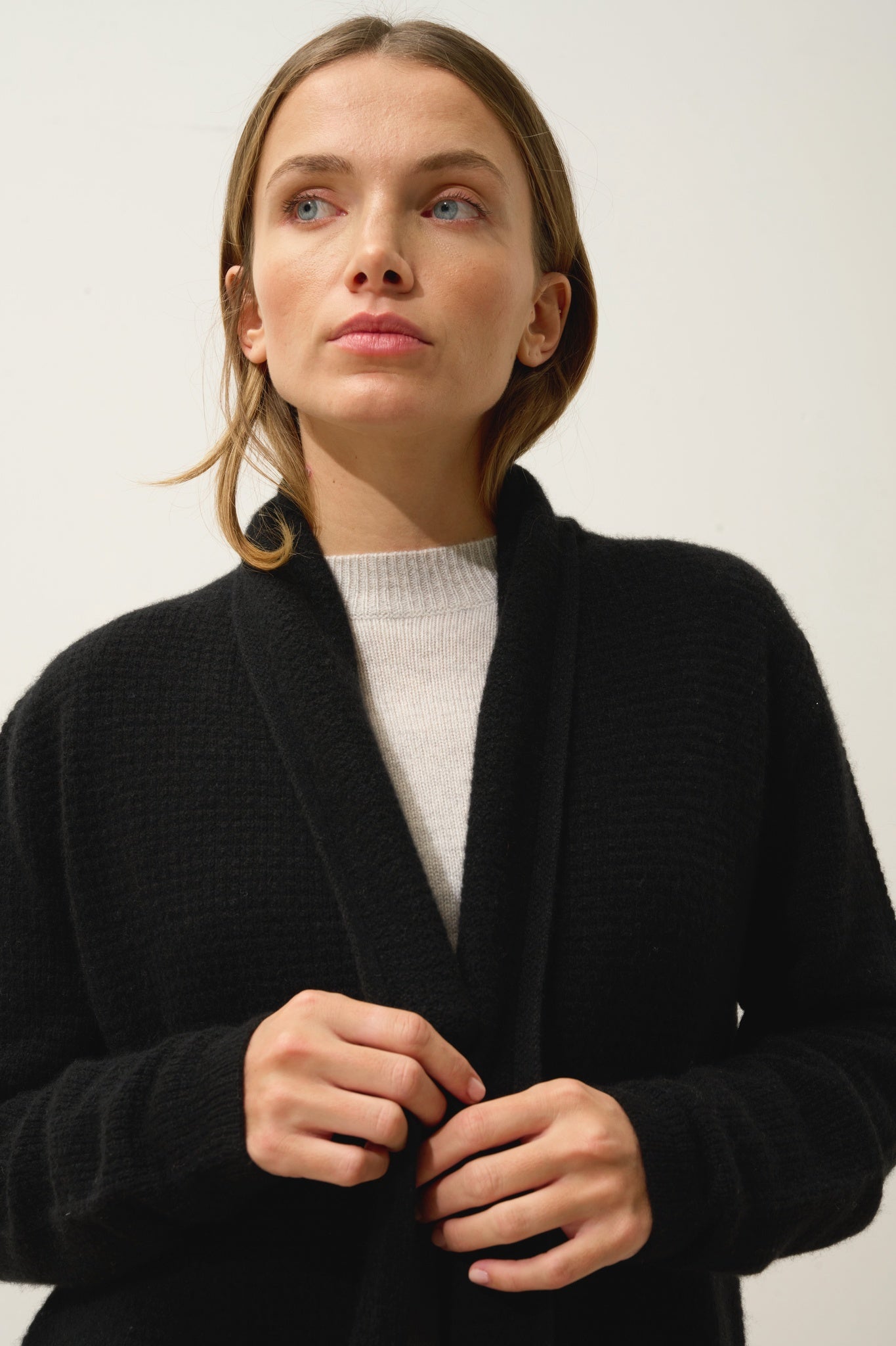 TARAPOTO veste col châle noir