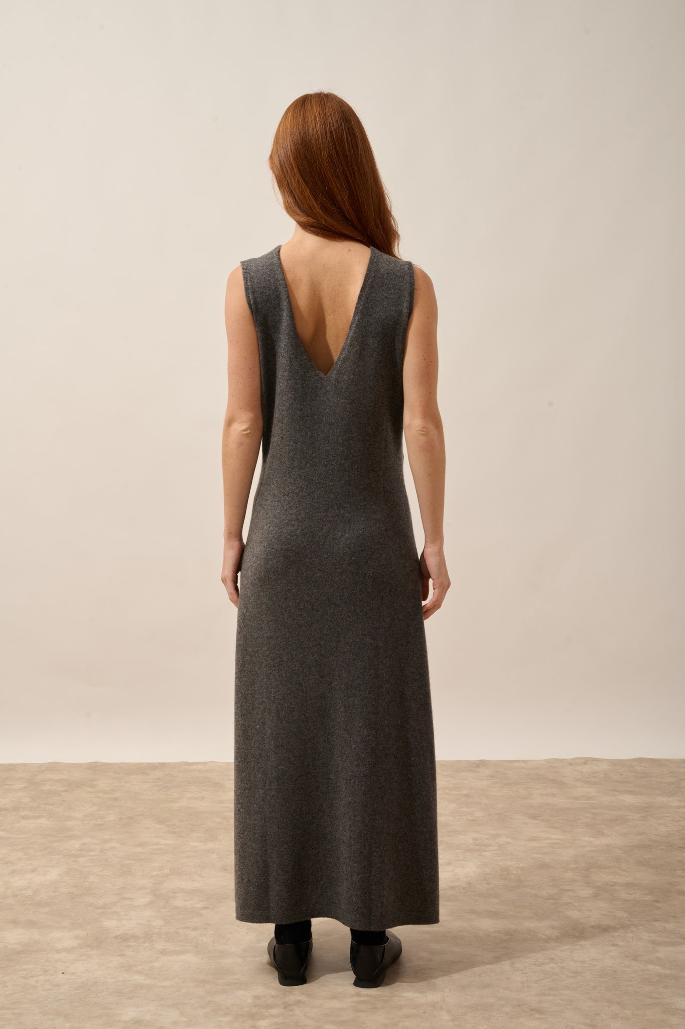 TESSA robe col v devant et dos sans manches anthracite chiné