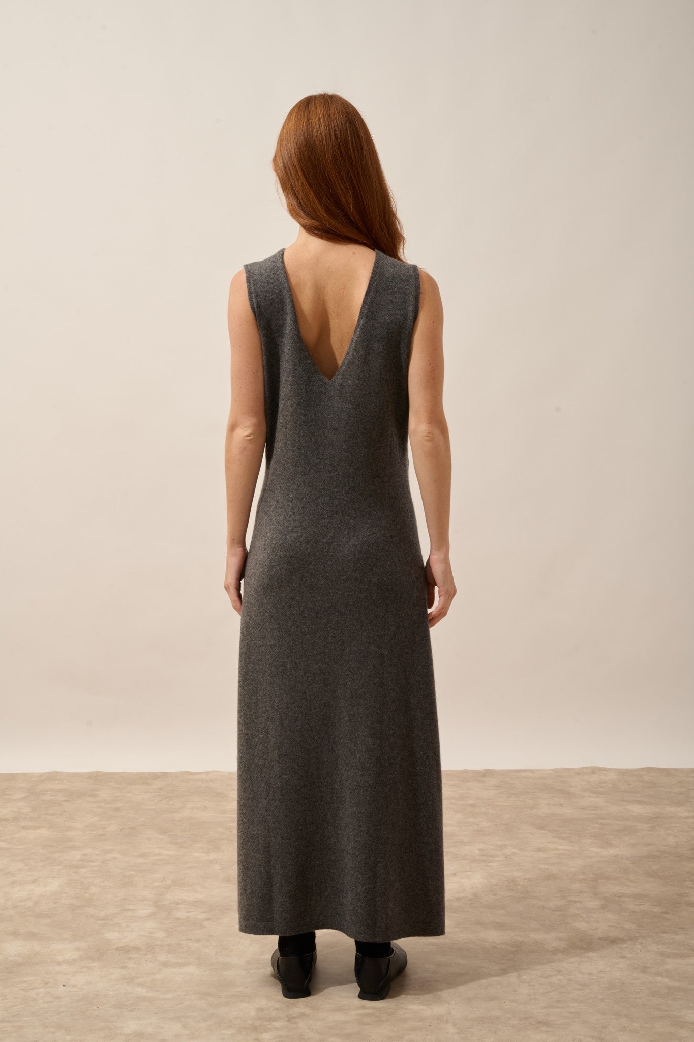 tessa robe col v devant et dos sans manches anthracite chiné