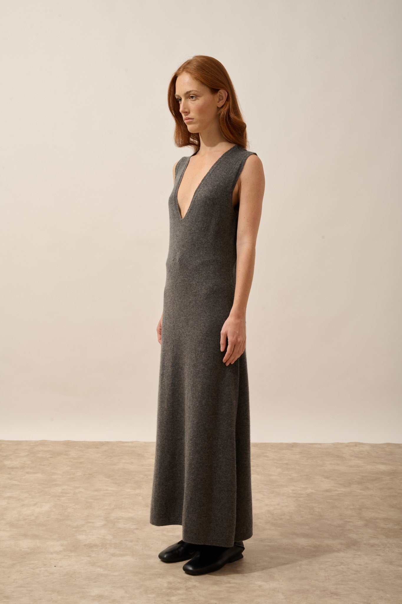 tessa robe col v devant et dos sans manches anthracite chiné