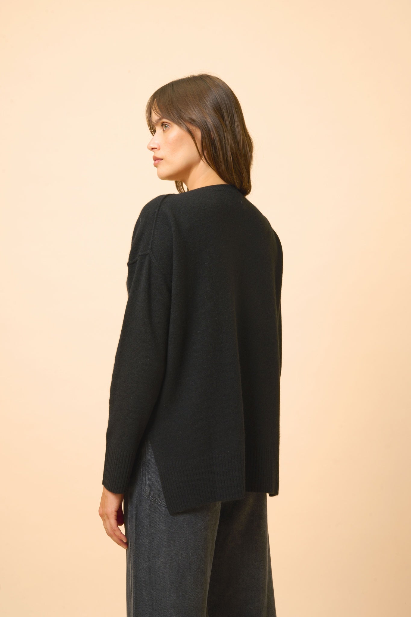 TESS pull col rond noir