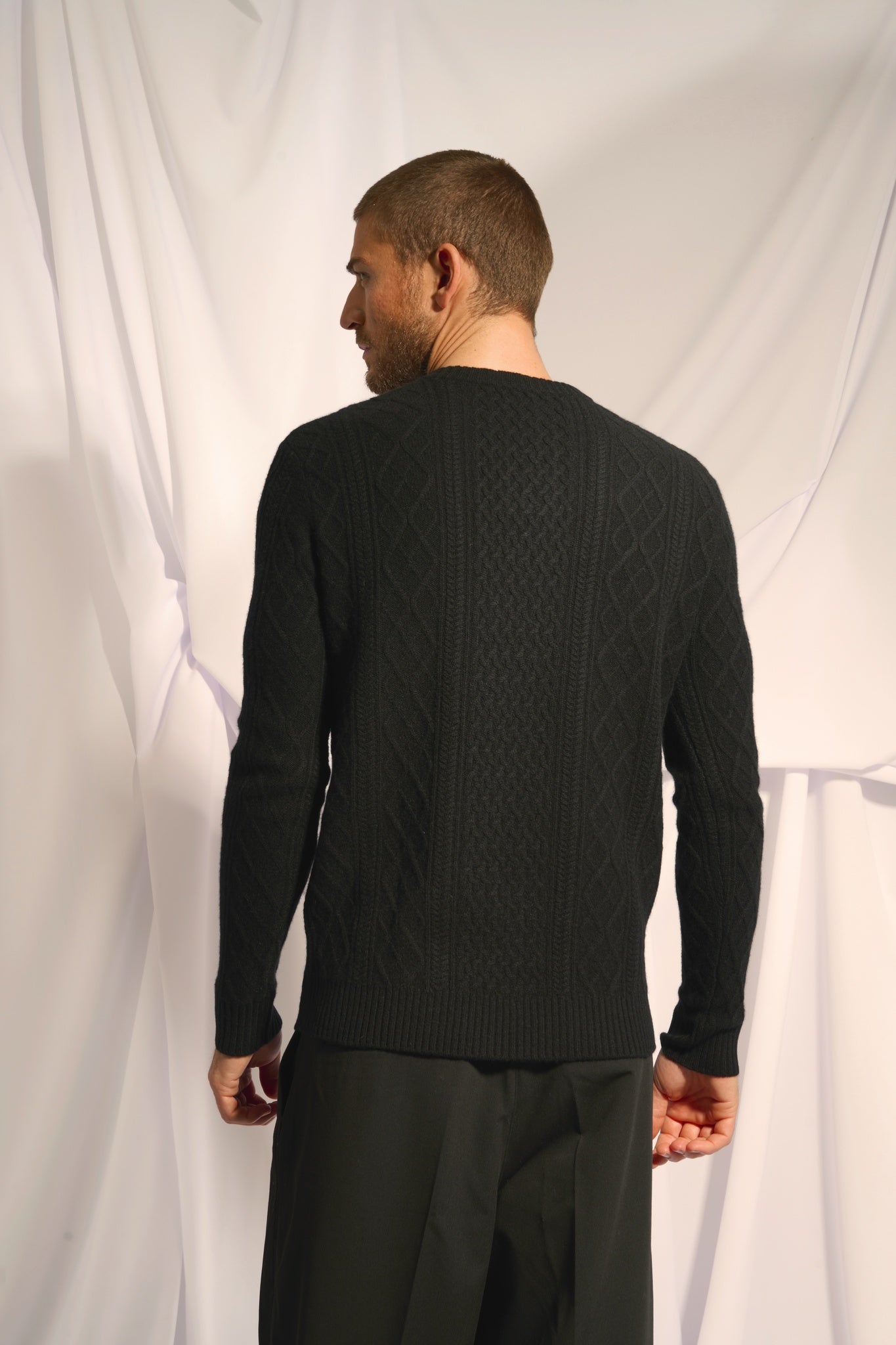 THURID pull col rond noir