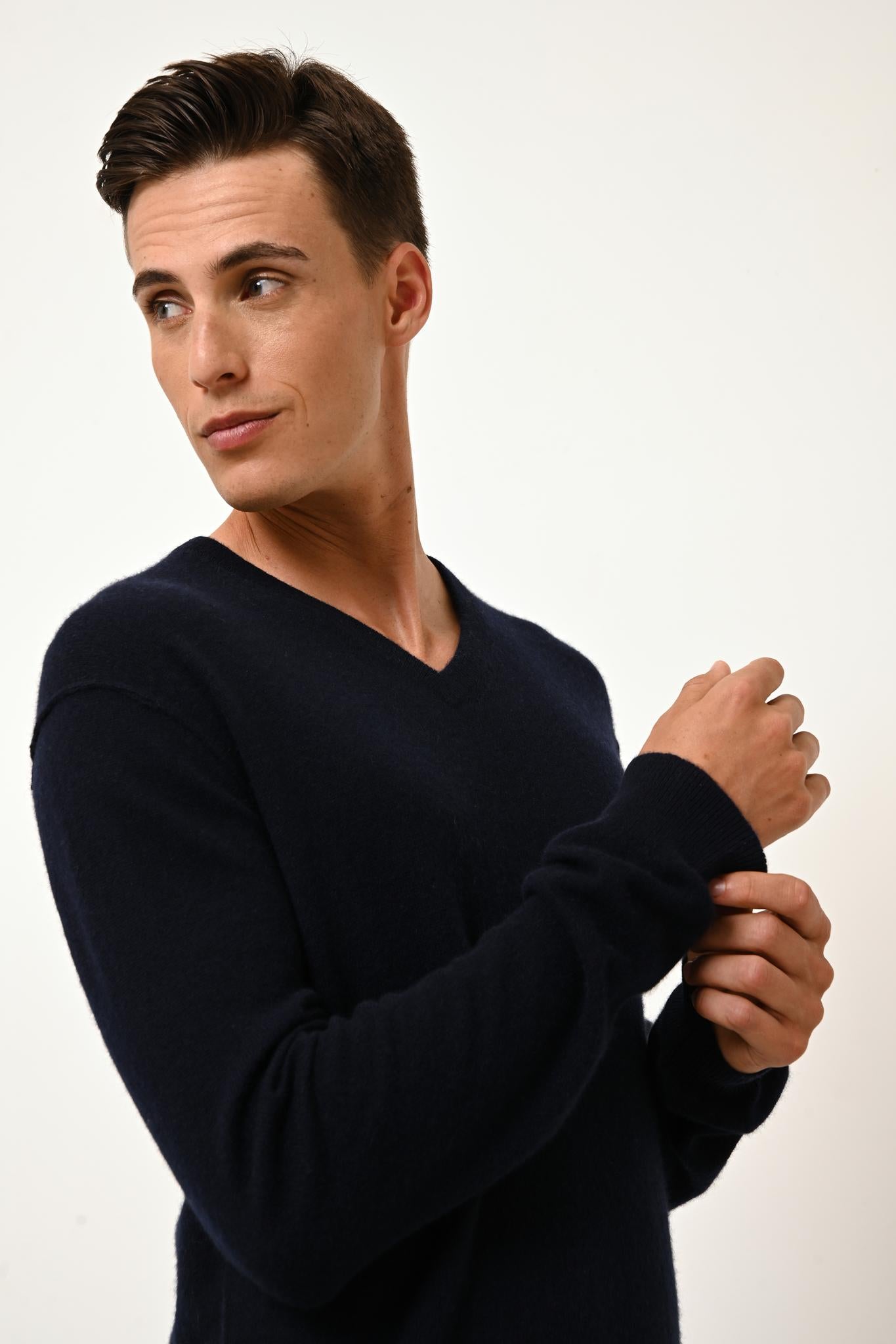 TOM v-neck sweater navy