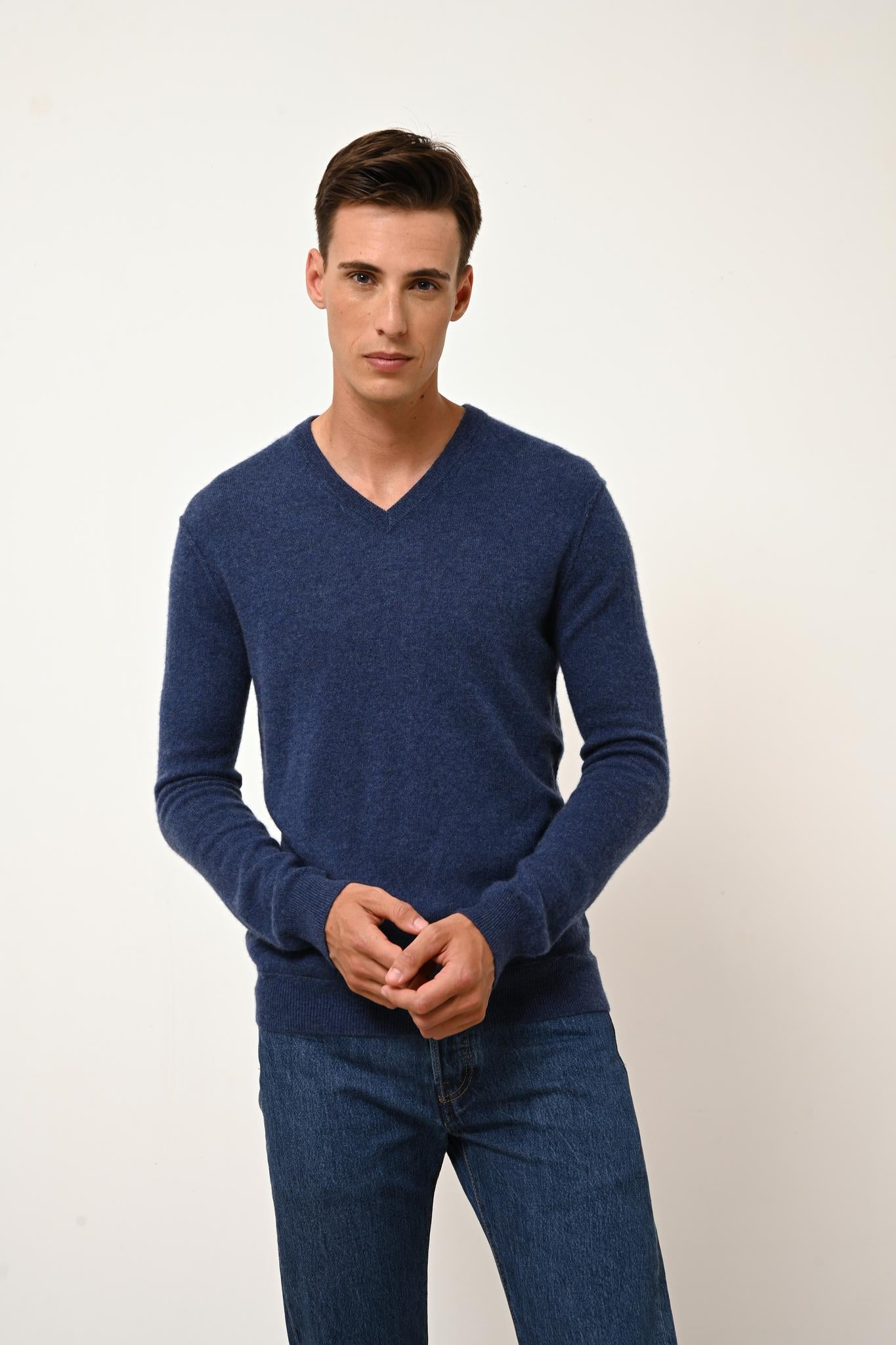TOM ocean v-neck sweater