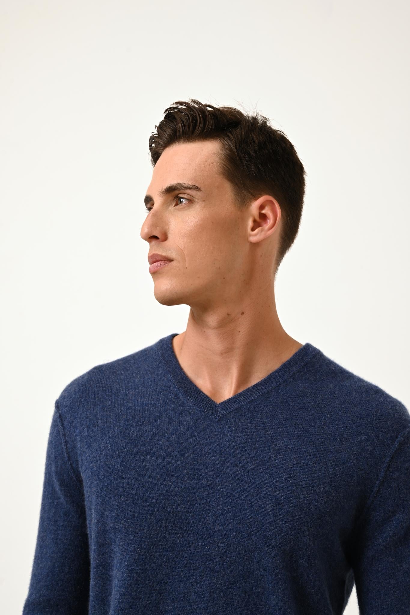 TOM ocean v-neck sweater