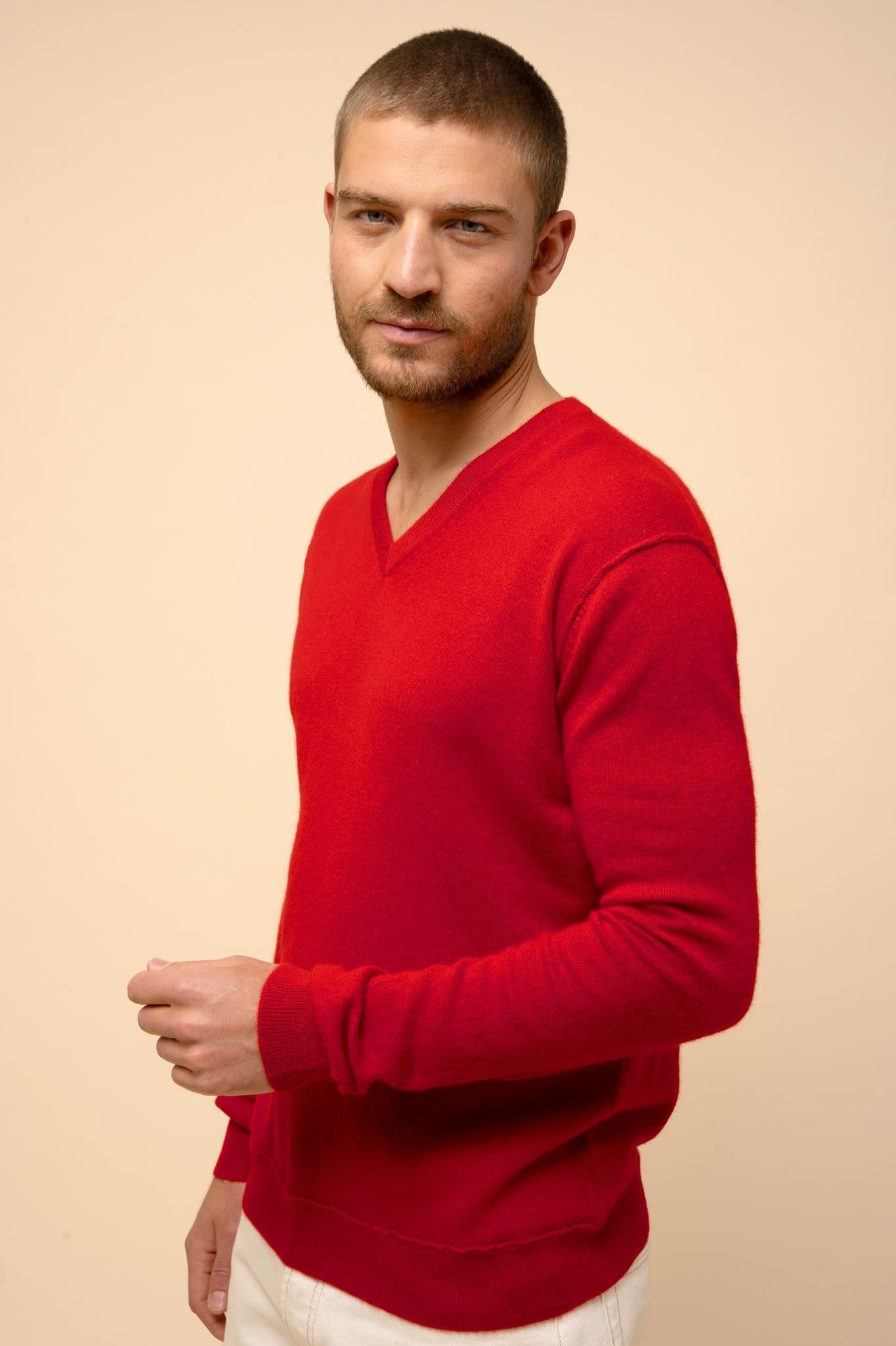 TOM red v-neck sweater
