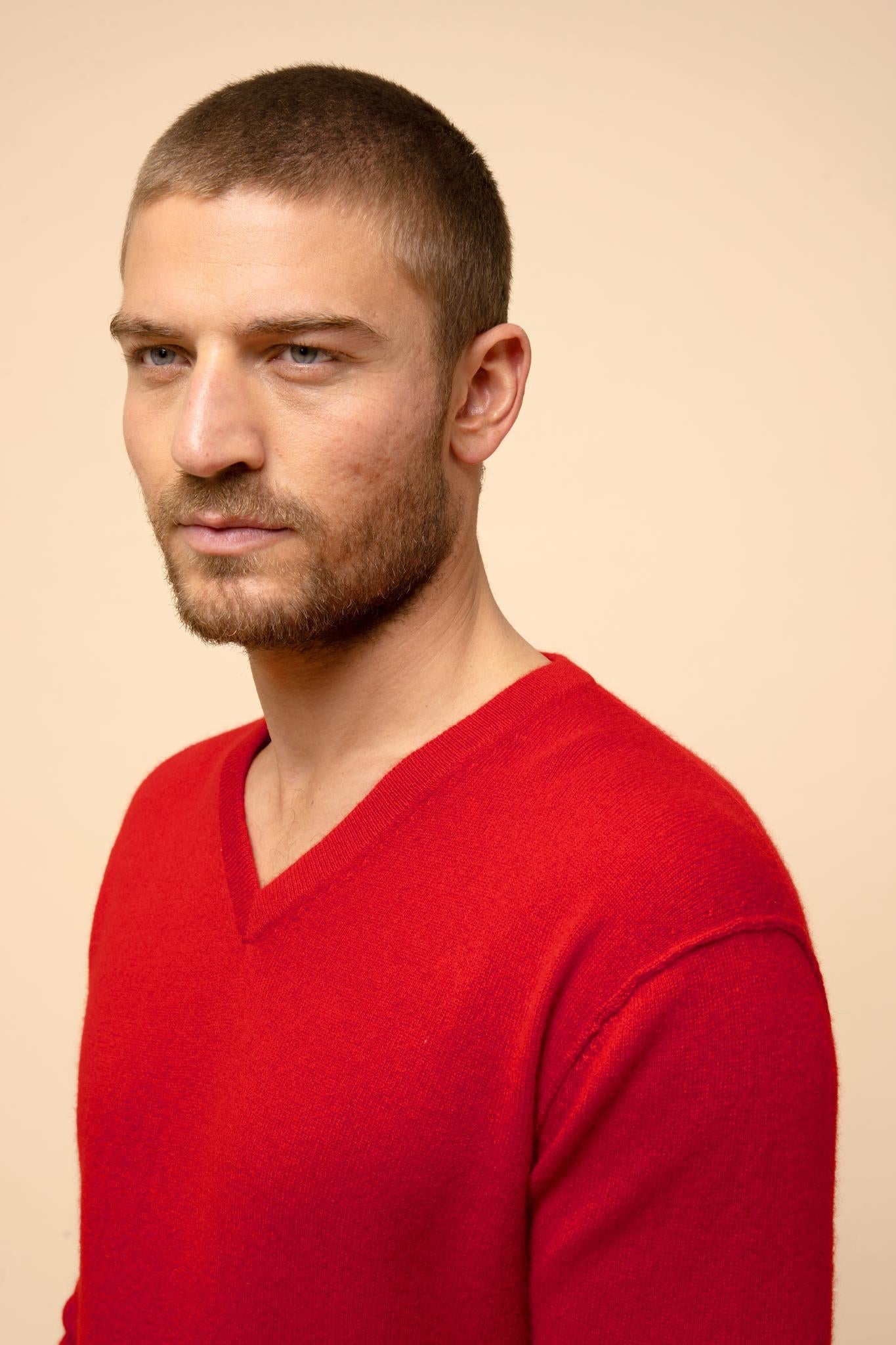TOM red v-neck sweater
