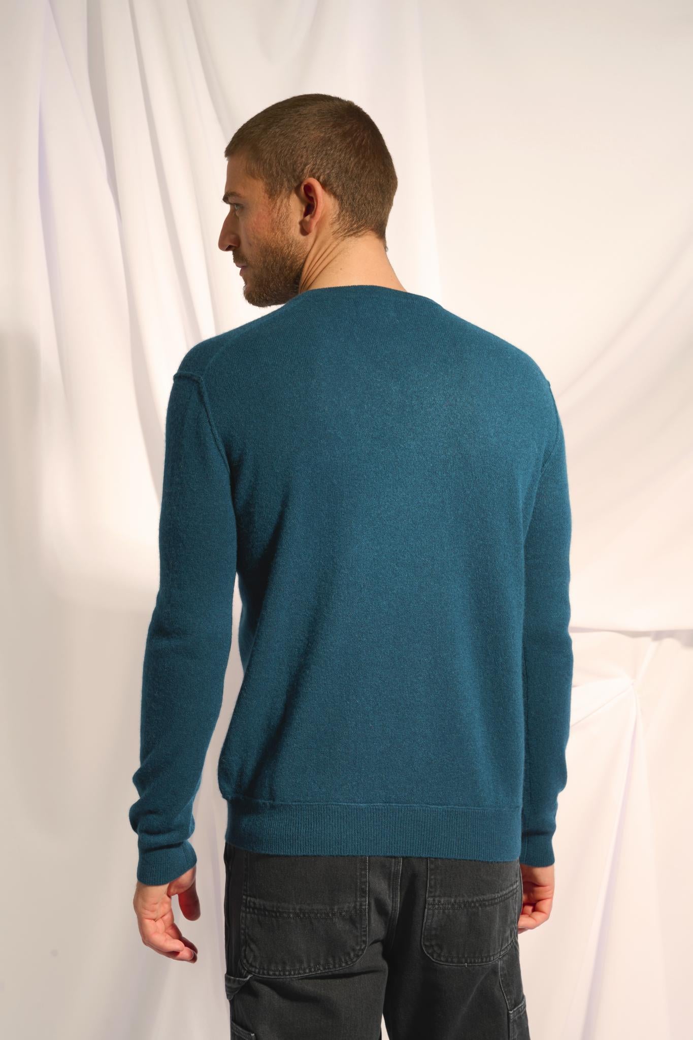 TOM duck green v-neck sweater
