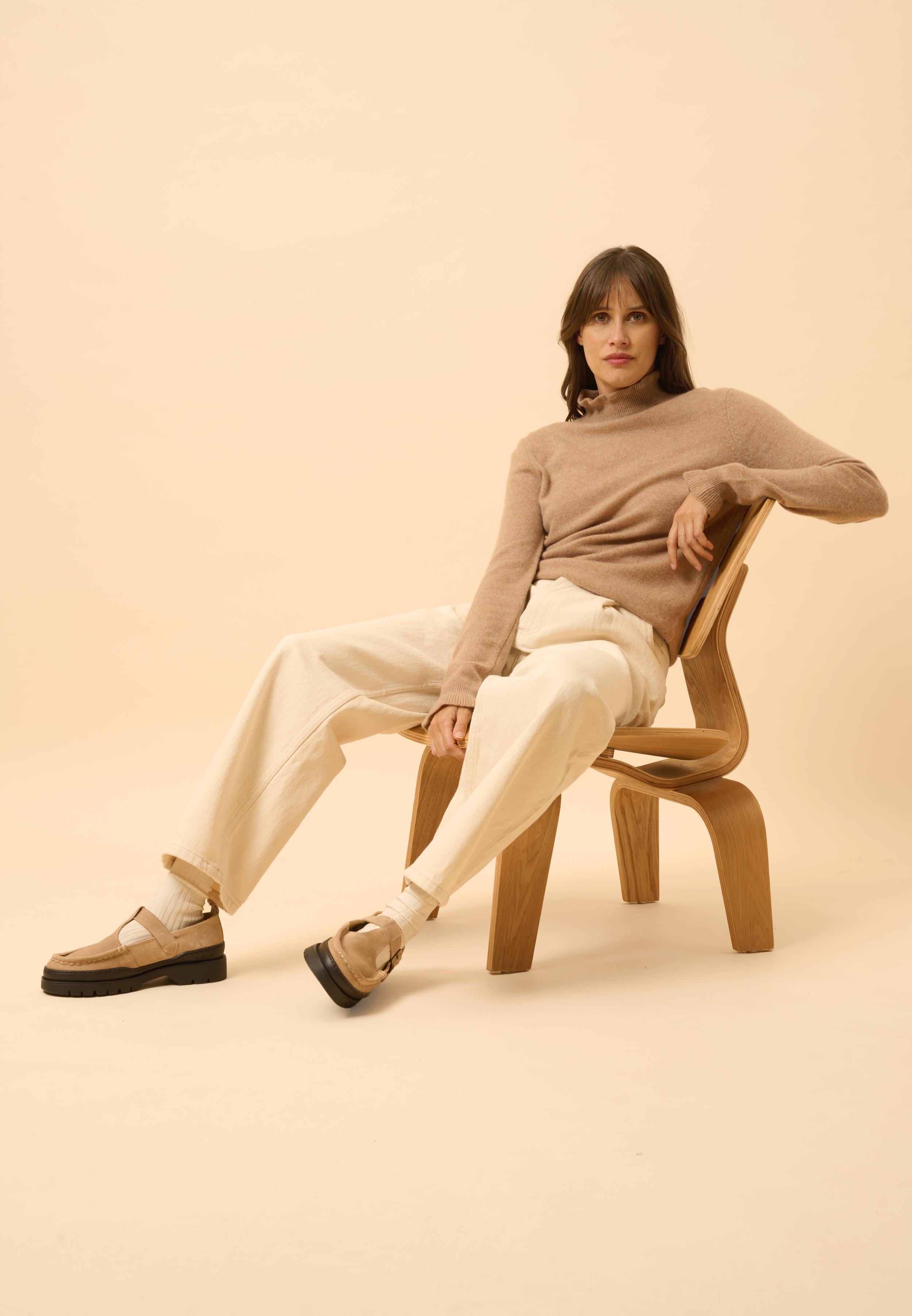TRILA high neck sweater camel mottled