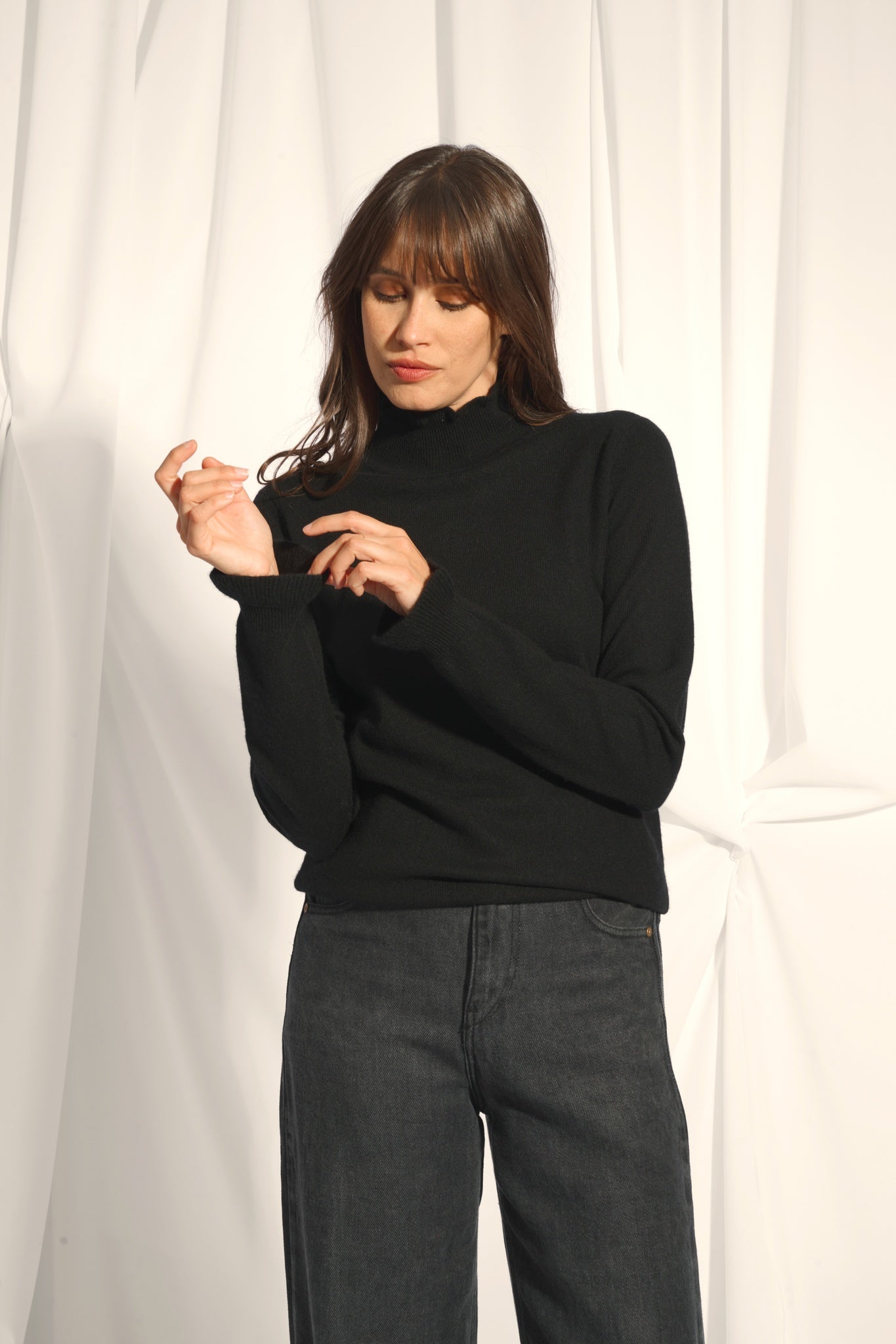 TRILA pull col montant noir