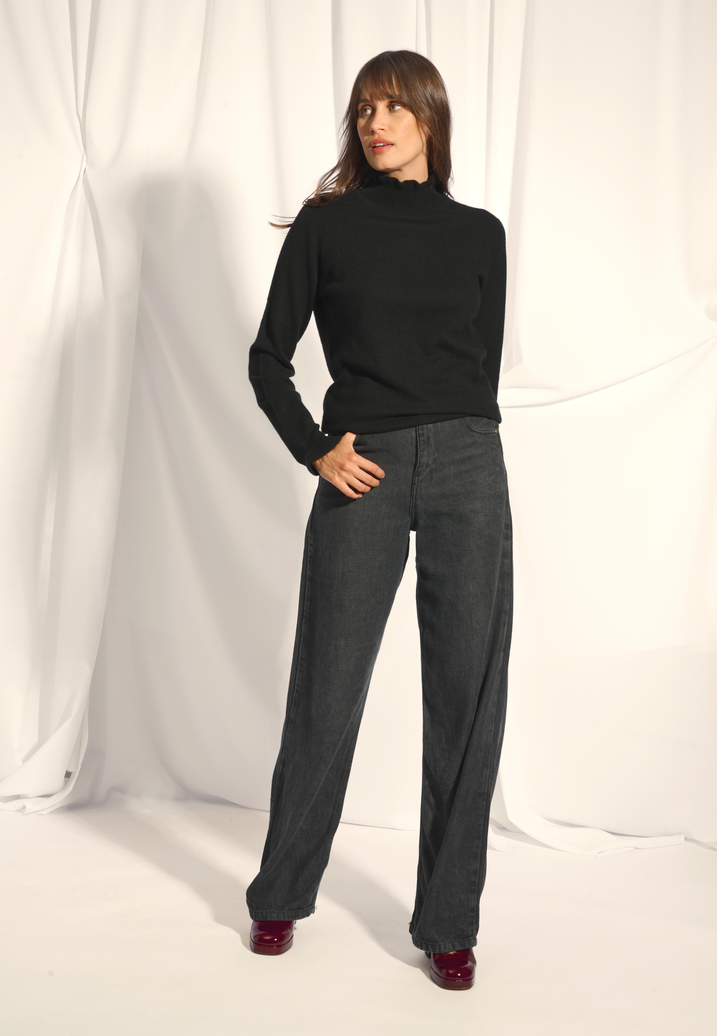 TRILA pull col montant noir