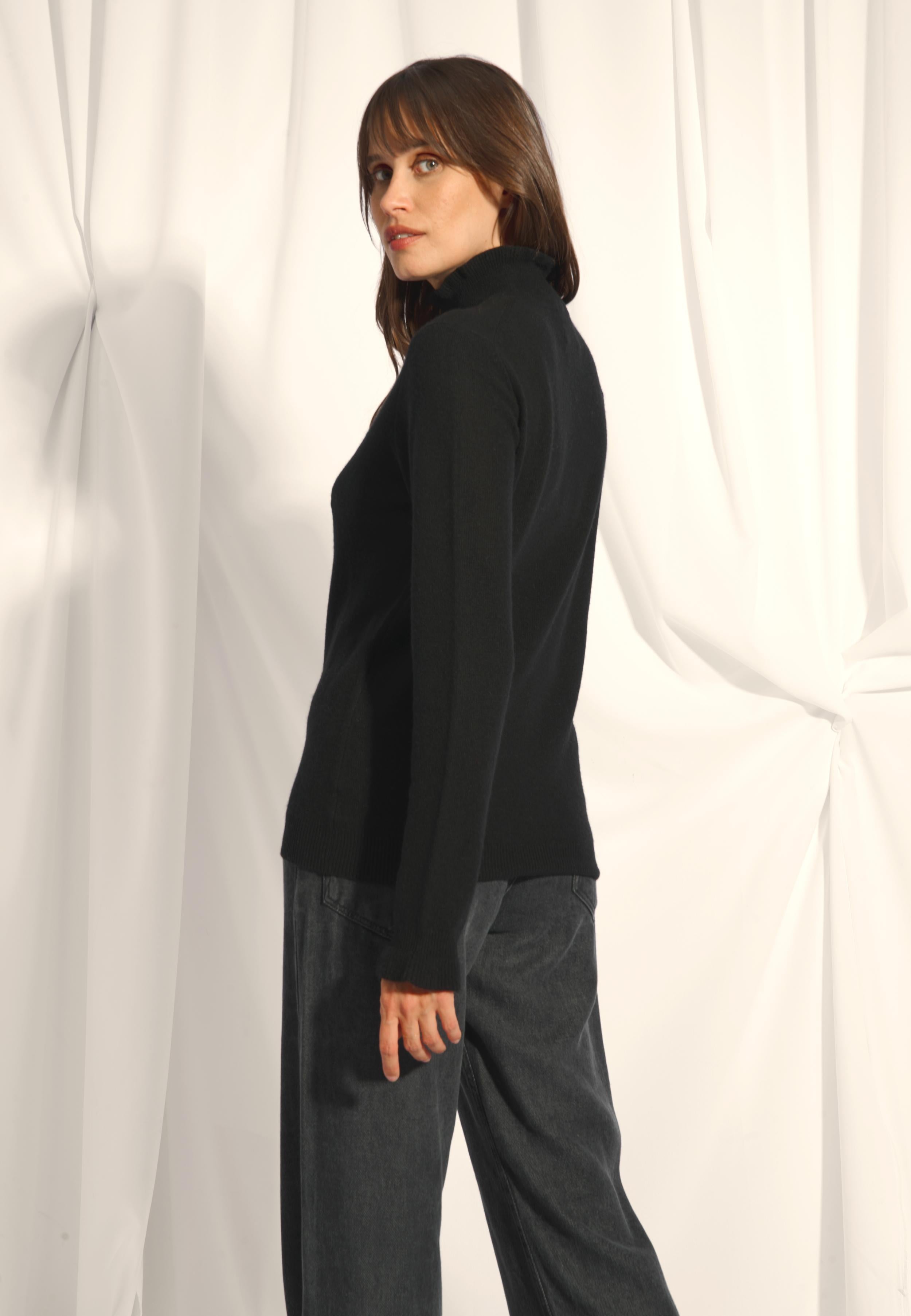 TRILA pull col montant noir