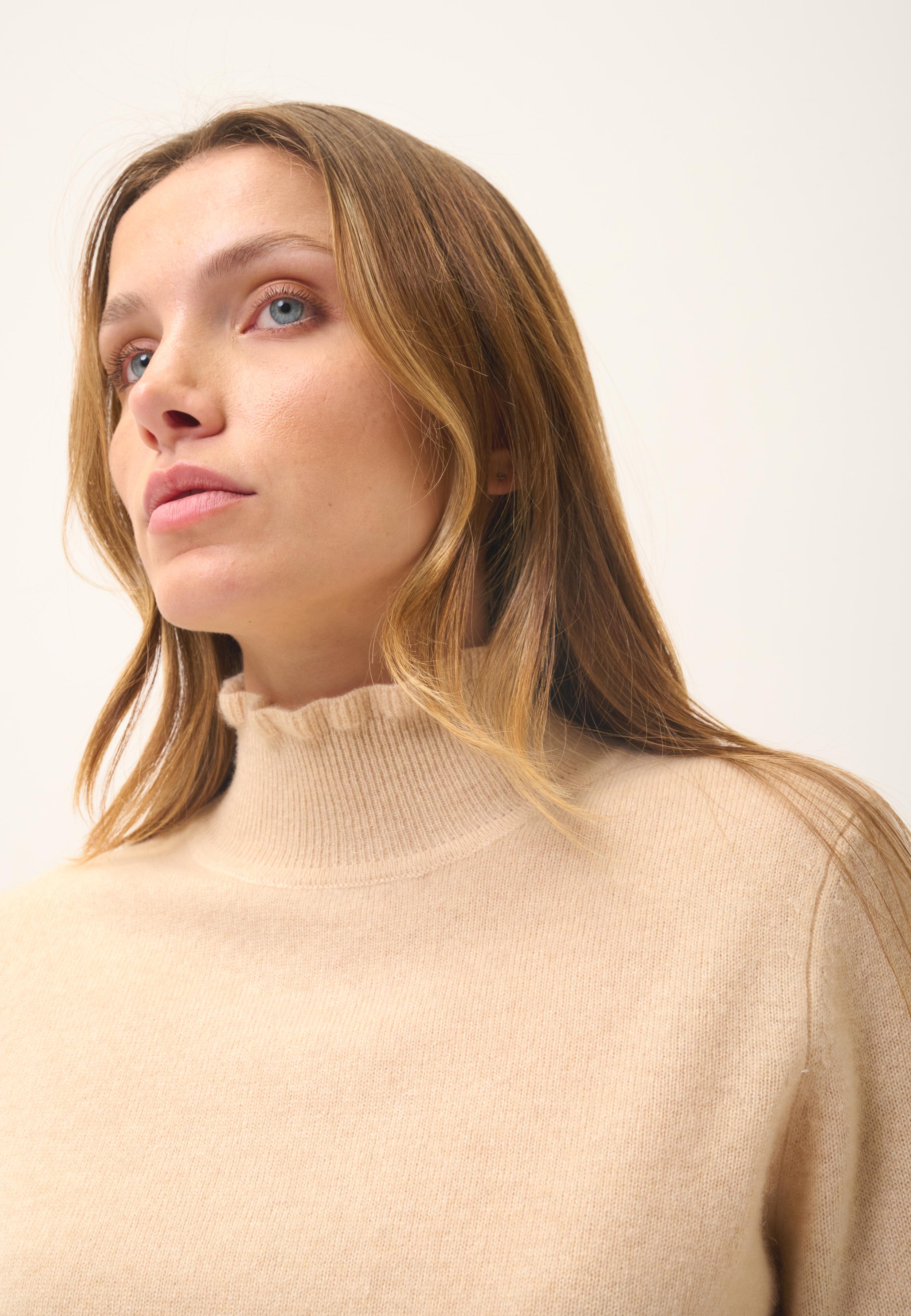 TRILA pull col montant sable