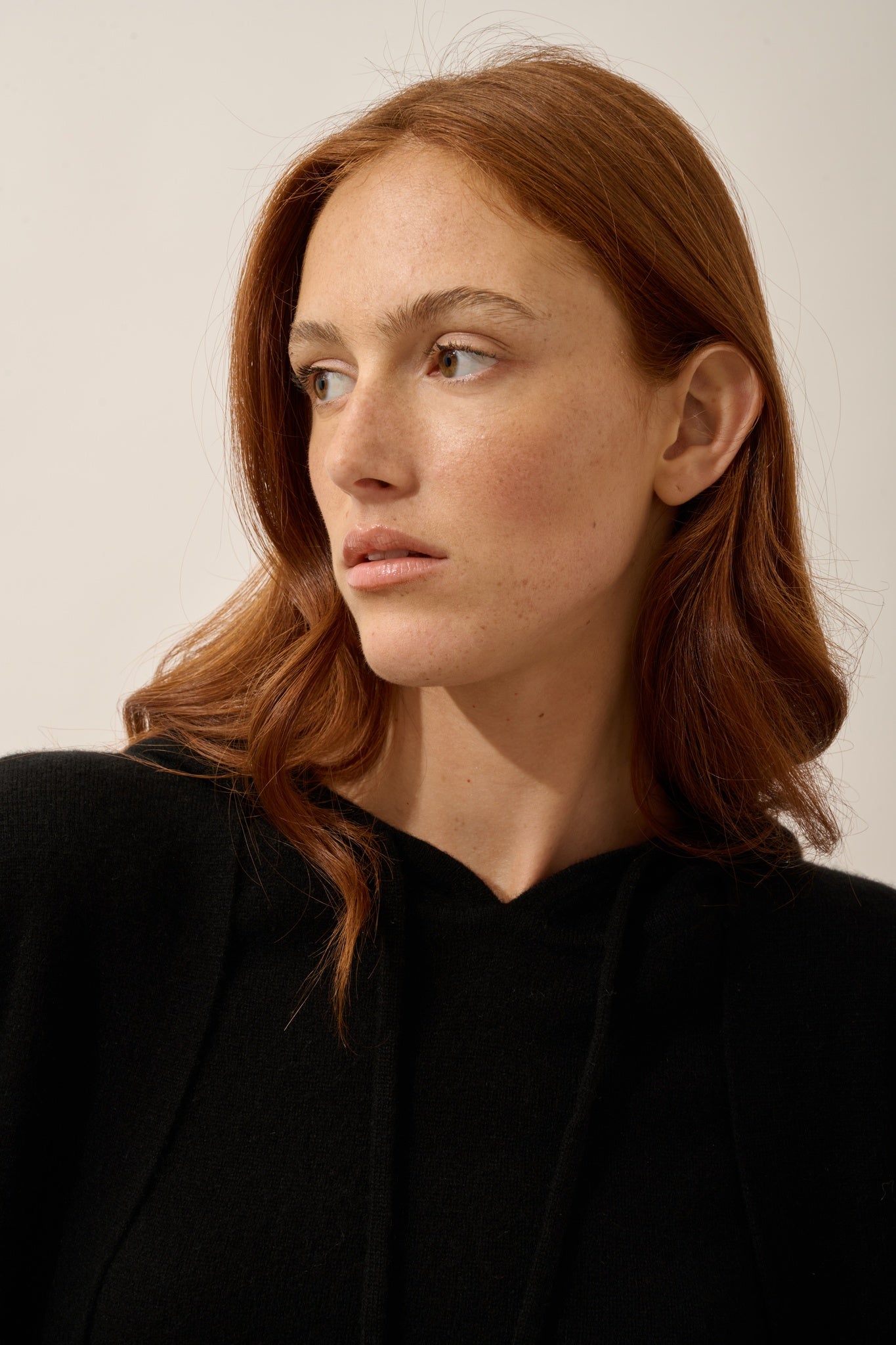 VICTOIRE sleeveless vest with black fringe