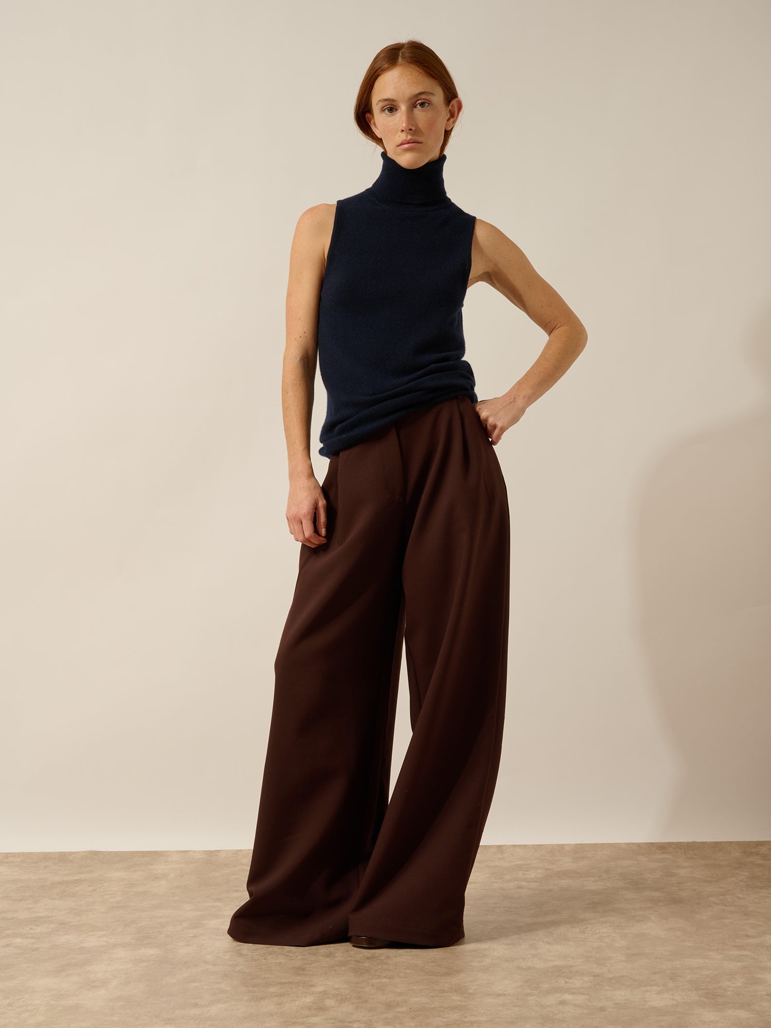 VIOLET pull col roulé navy