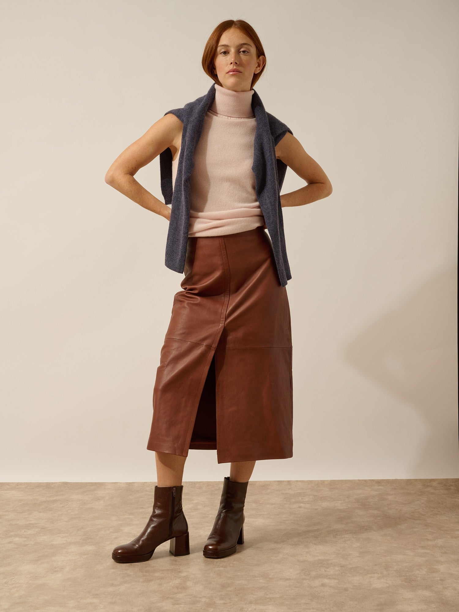 violet pull col roulé poudre