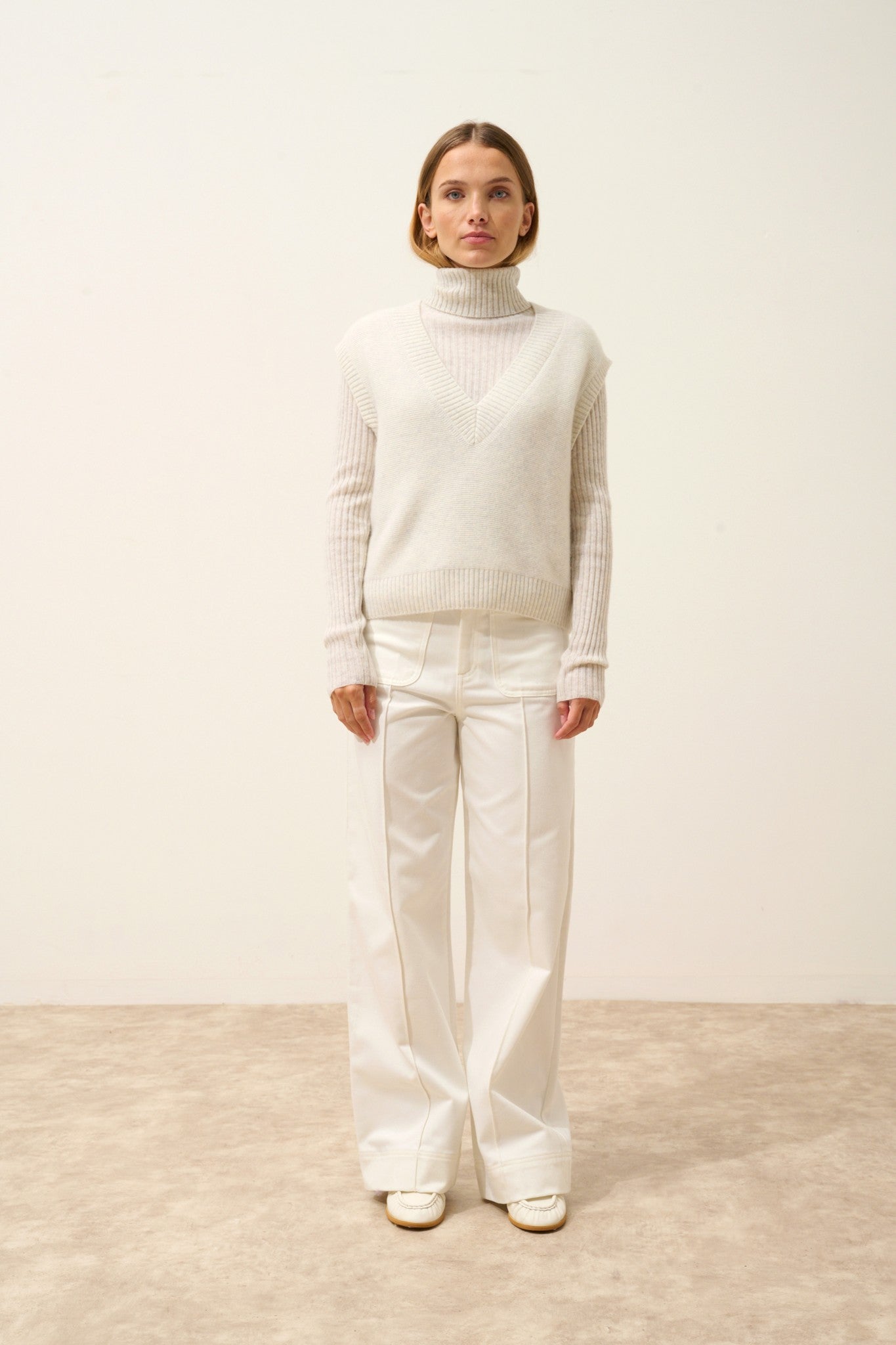 viviana pull col v sans manches 4 fils blanc chiné 100% cachemire