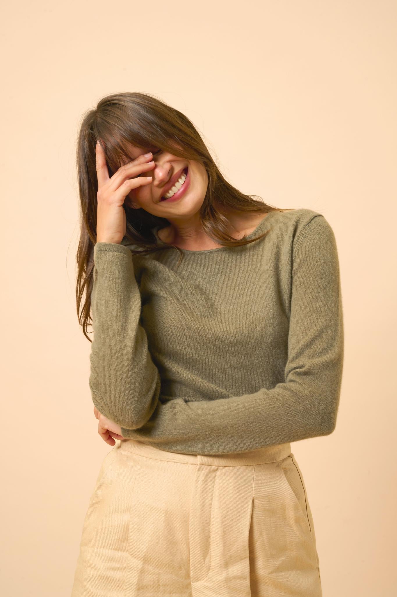 VIVIAN round-neck army sweater