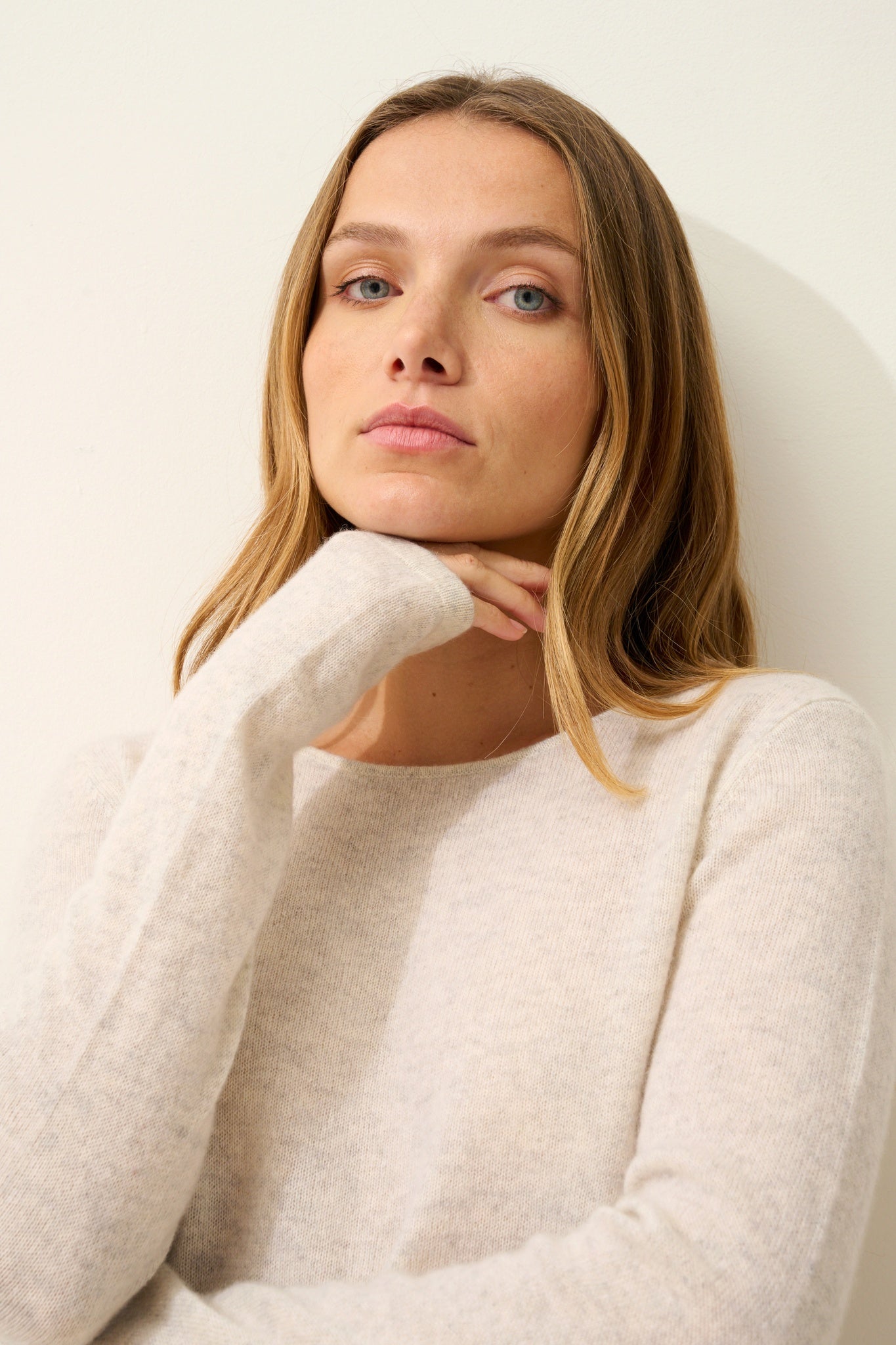 VIVIAN round-neck sweater pearl gray mottled