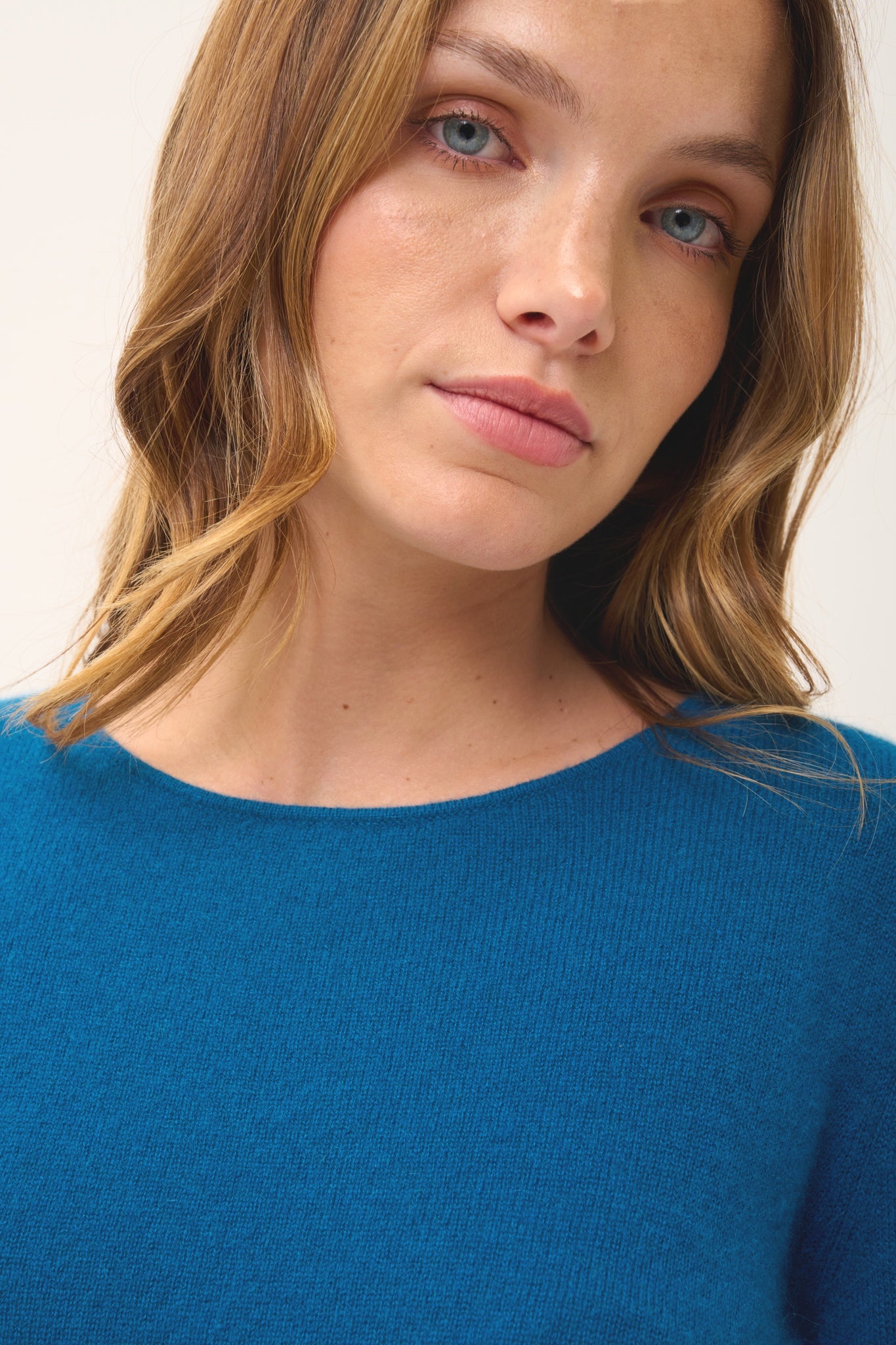 VIVIAN pull col rond paon