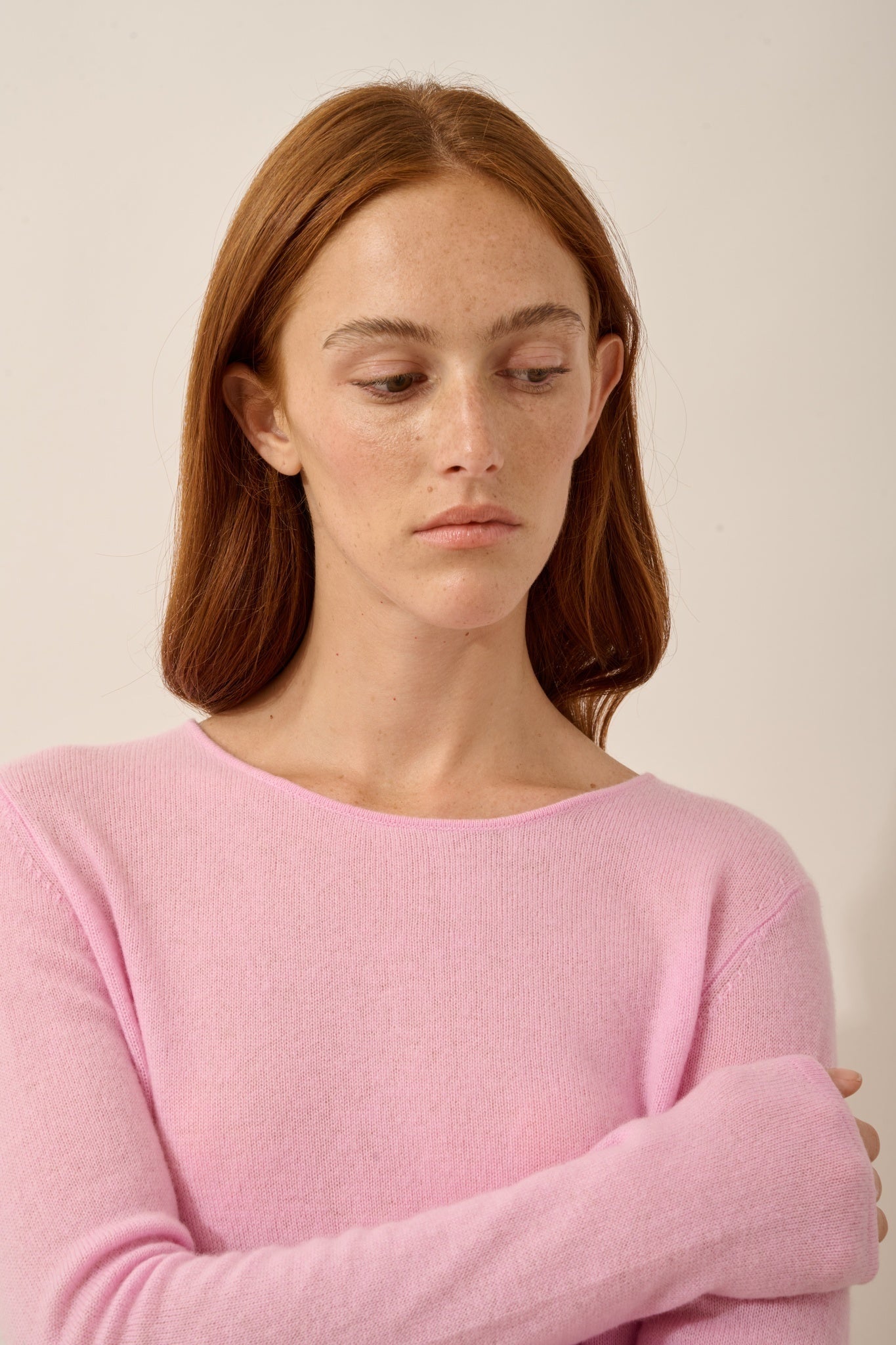 VIVIAN round neck sweater in rose quartz