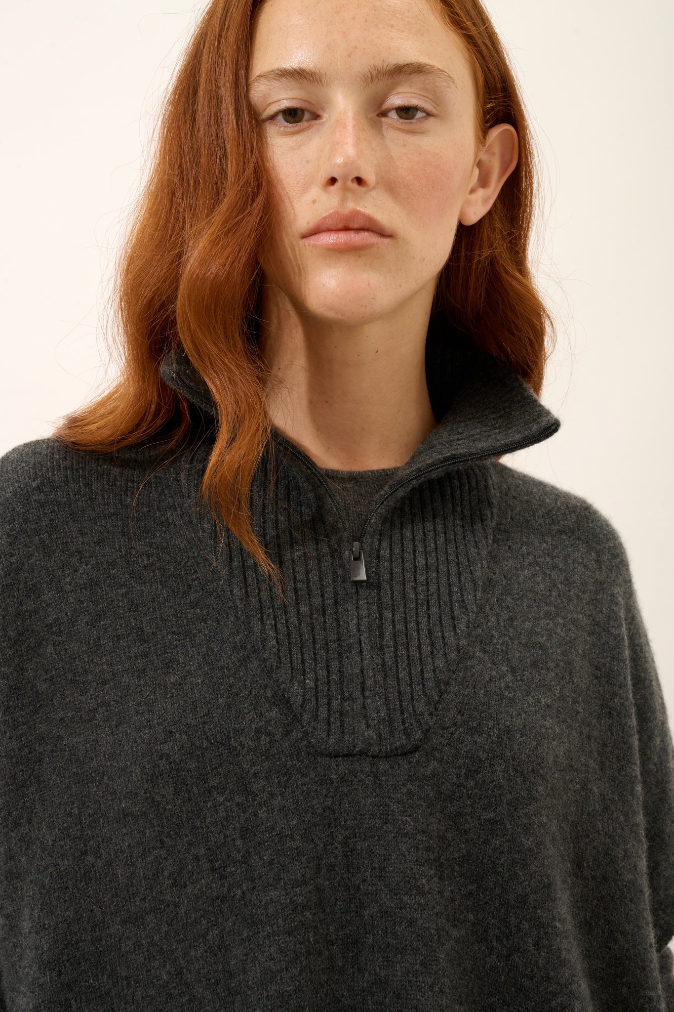 VIVIENNE poncho col camionneur 4 fils carbone chiné