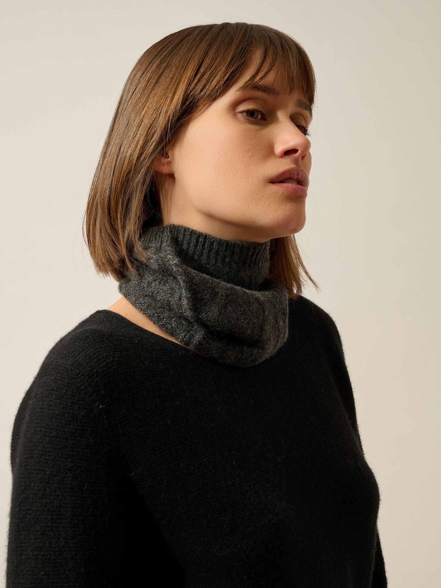 vivi necklace 6 carbon threads, mottled