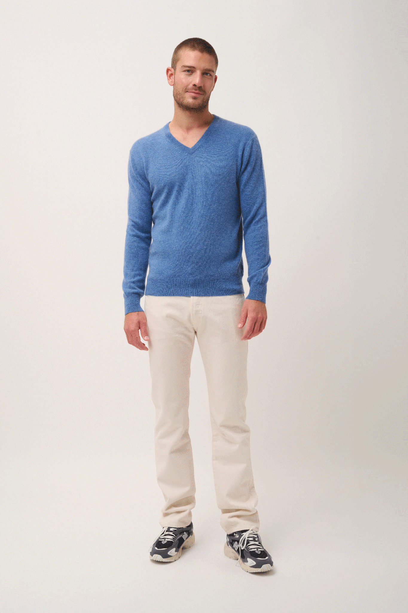 WALT v-neck sweater denim blue