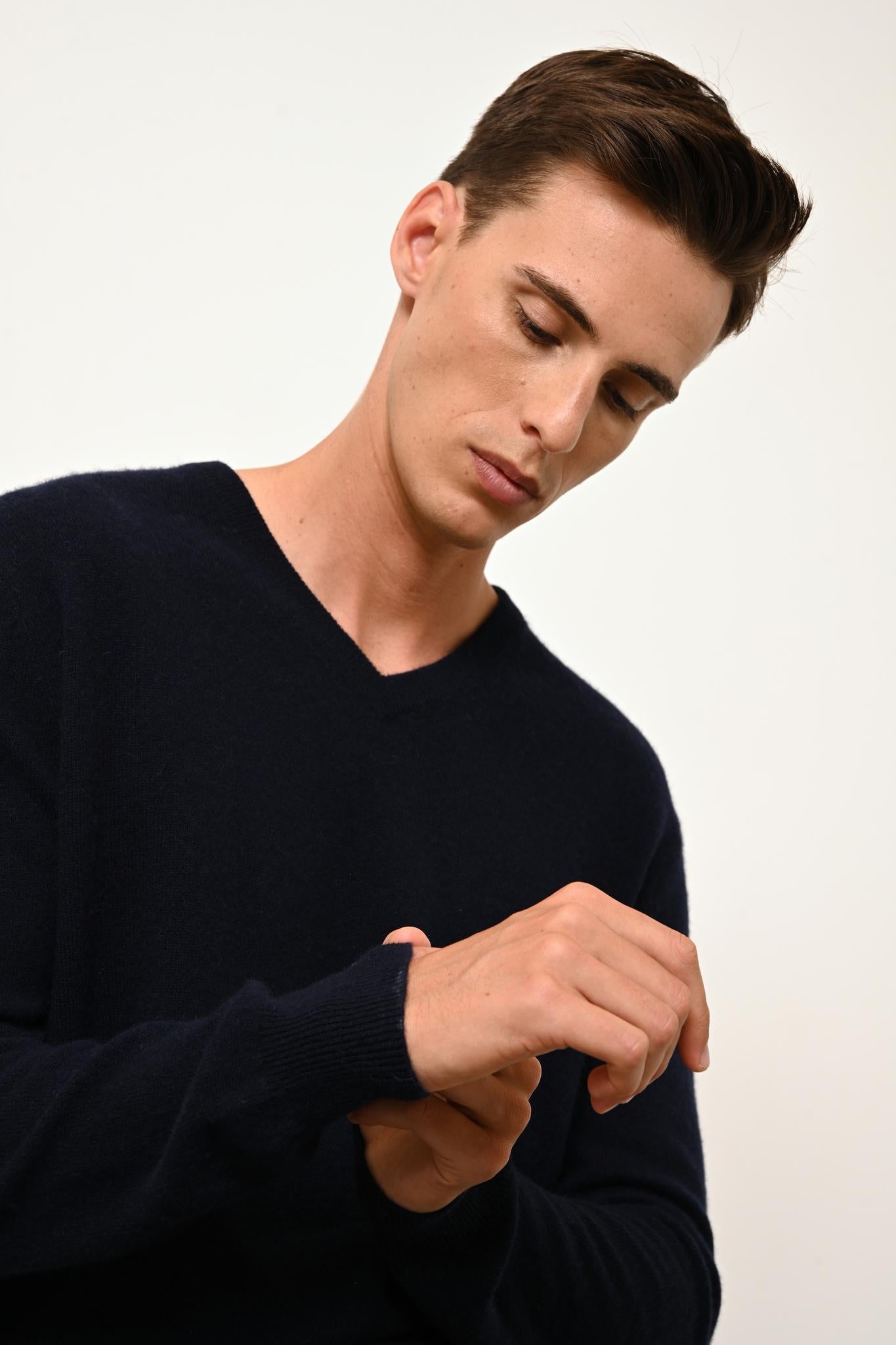 WALT v-neck sweater navy